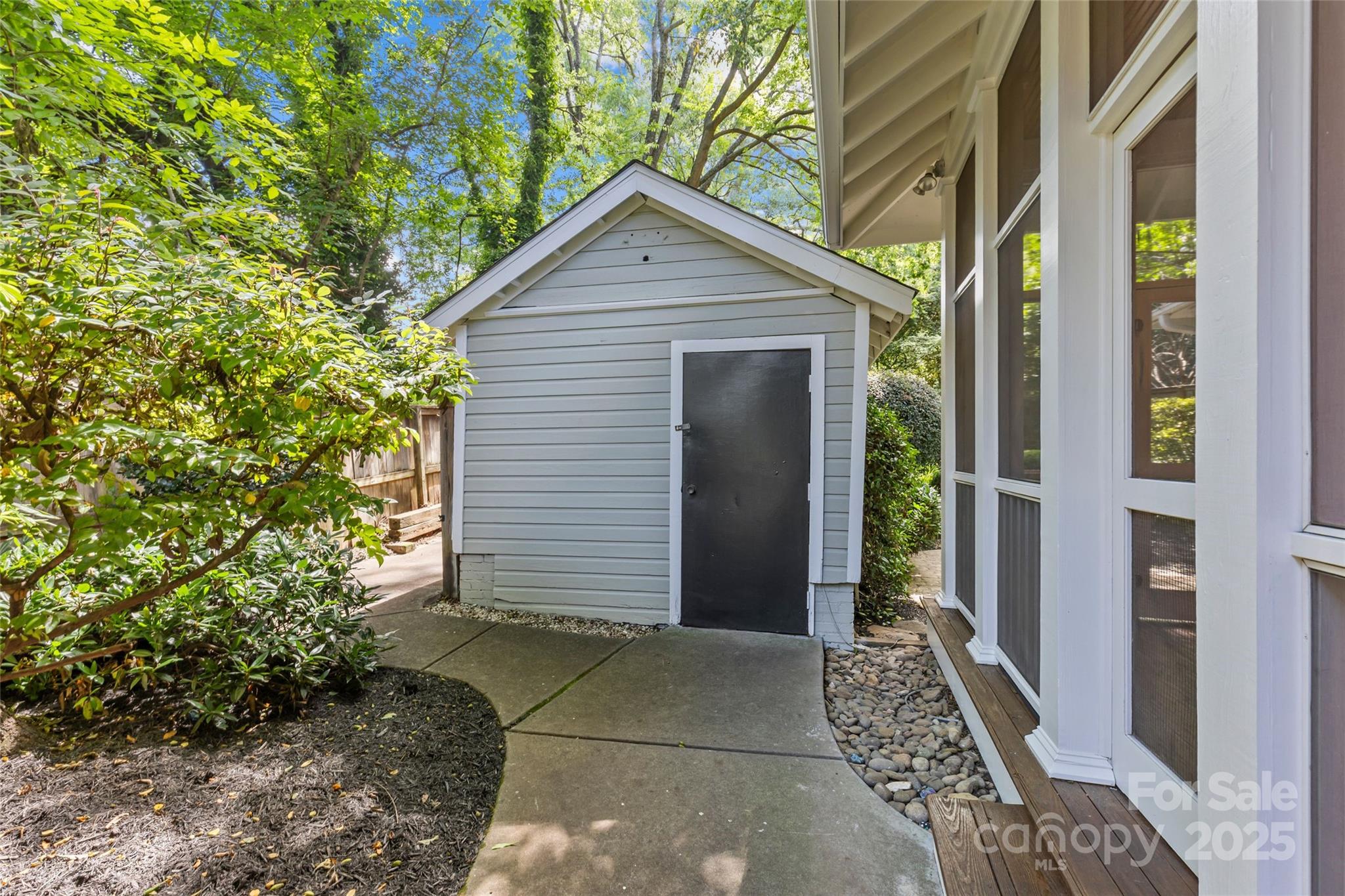 property viewer photo 29