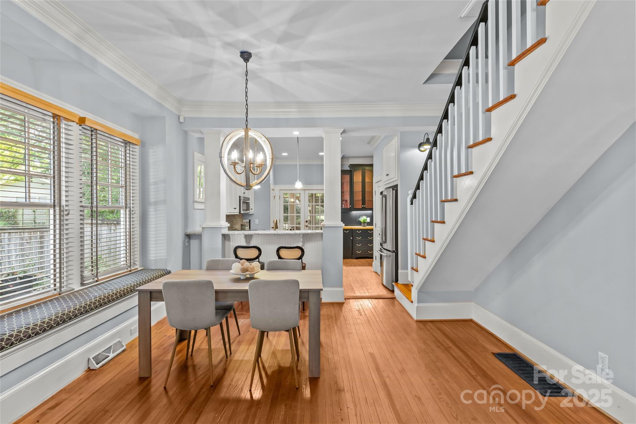 property viewer photo 5