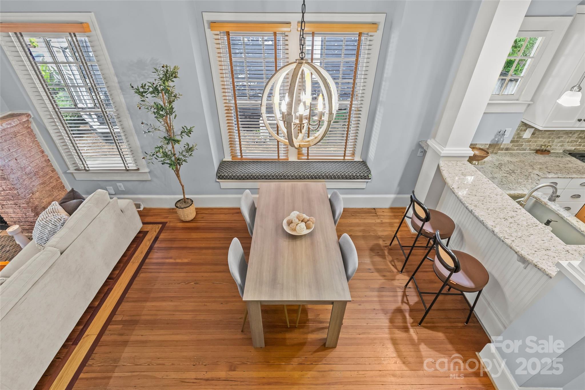 property viewer photo 7