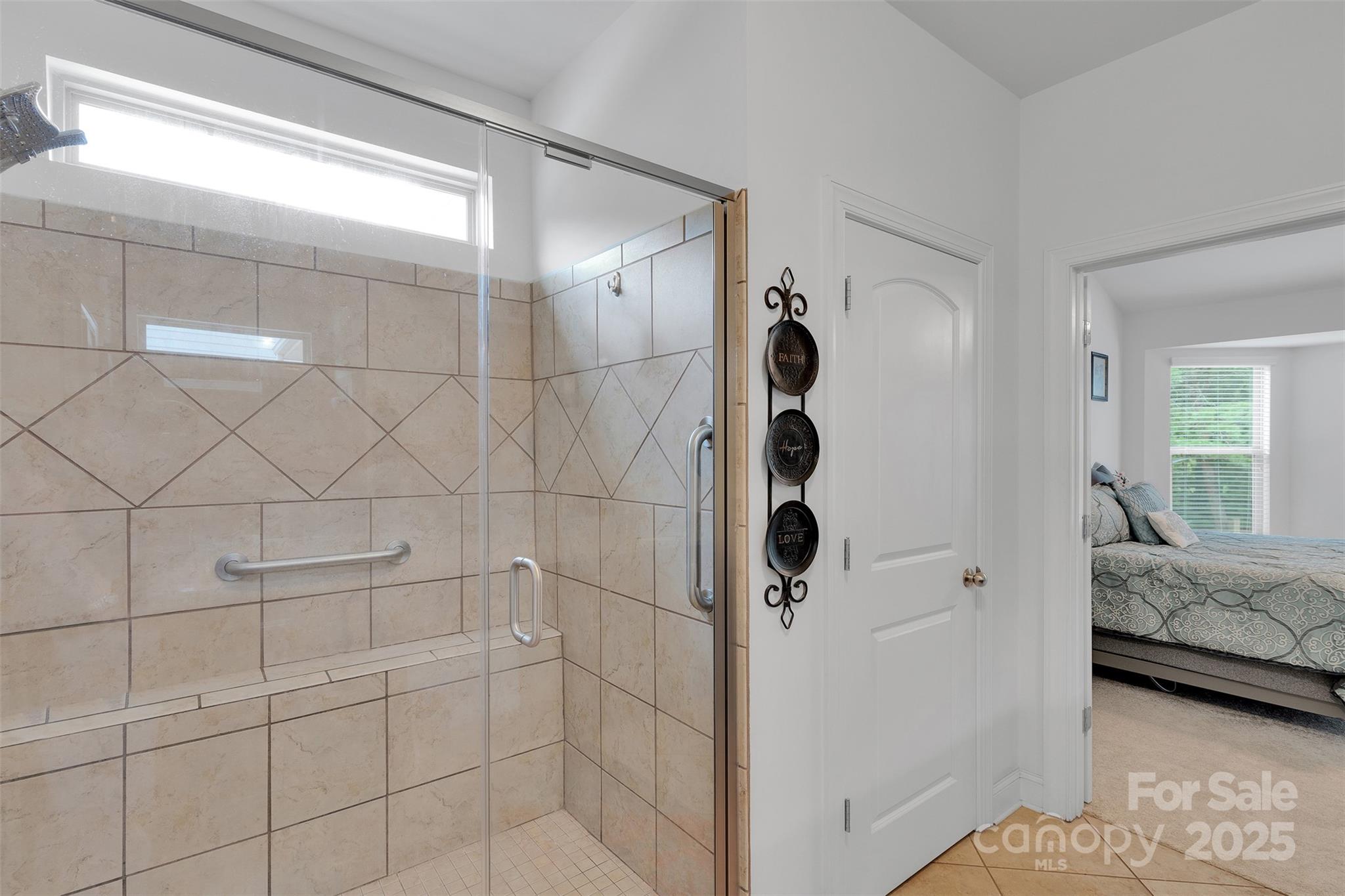property viewer photo 14