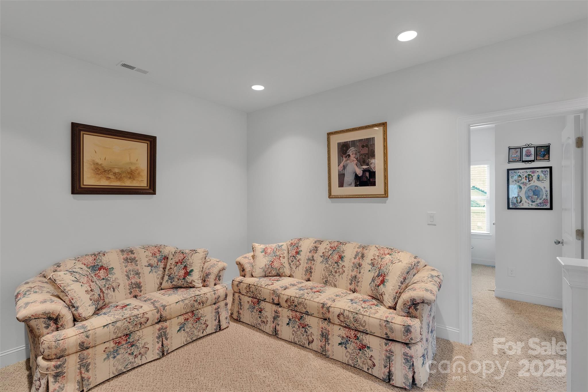 property viewer photo 15