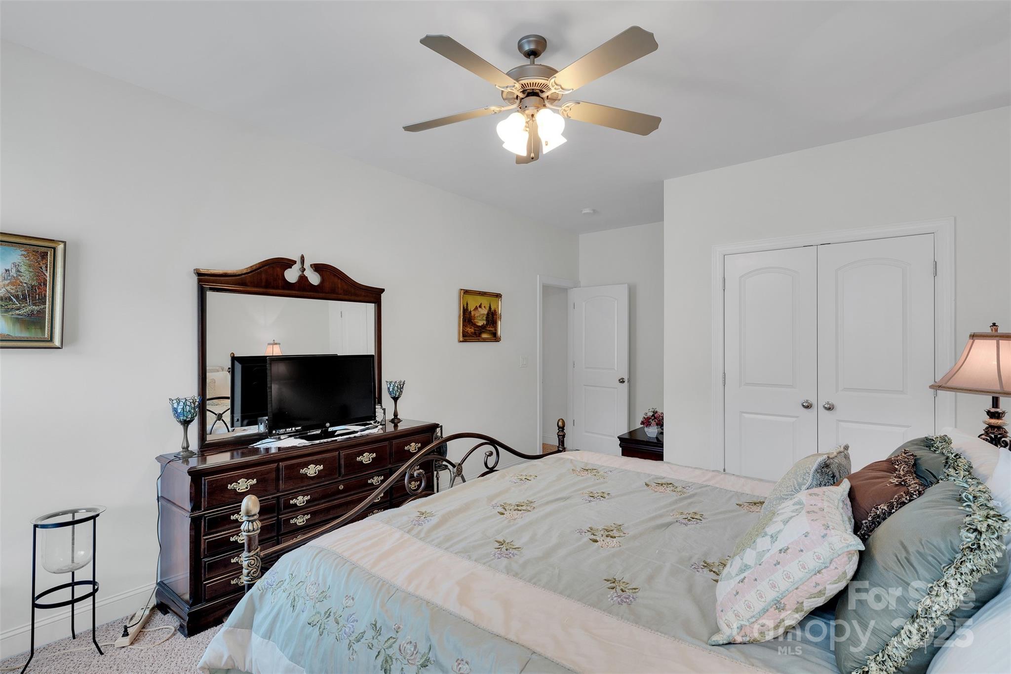 property viewer photo 20