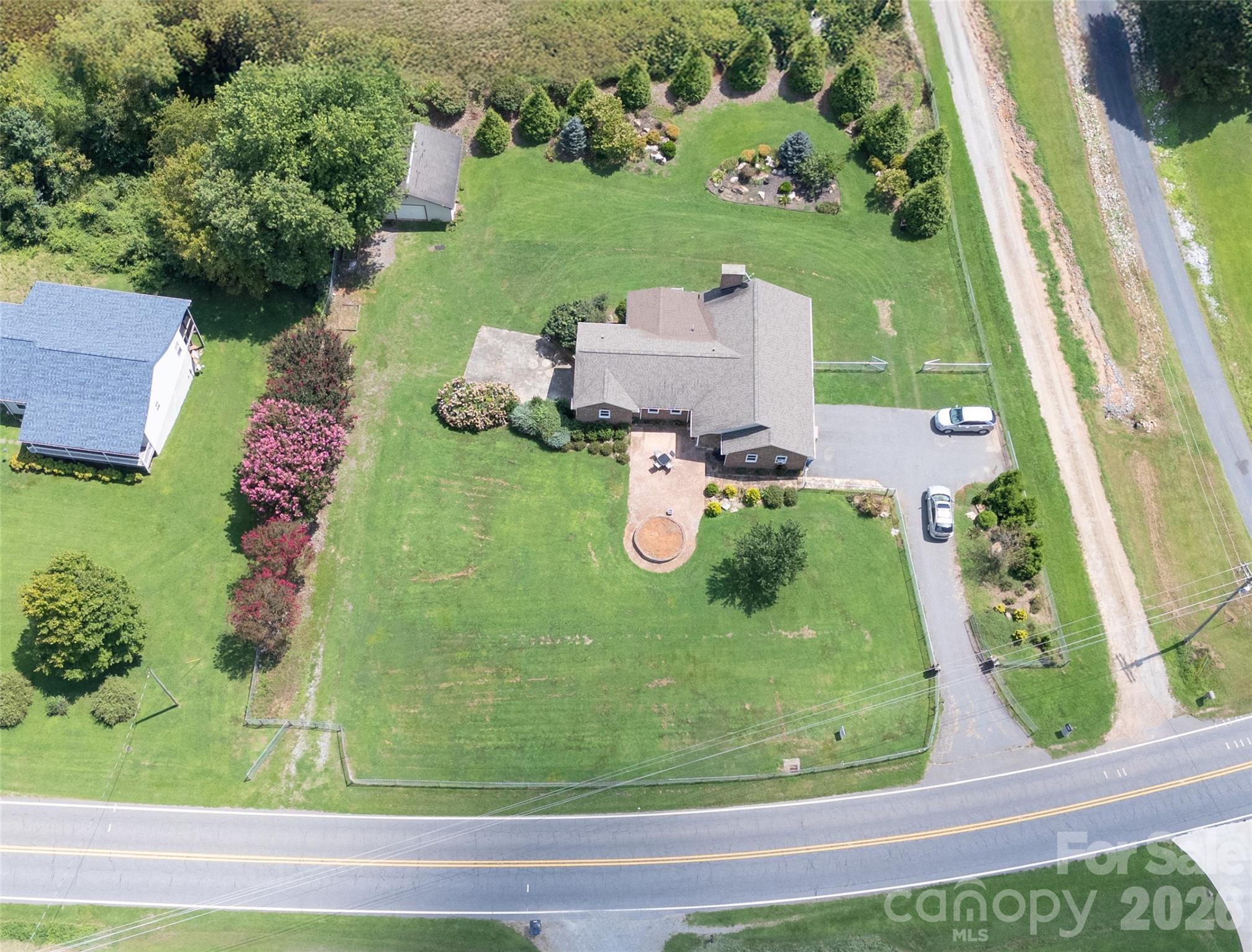 main property photo 37