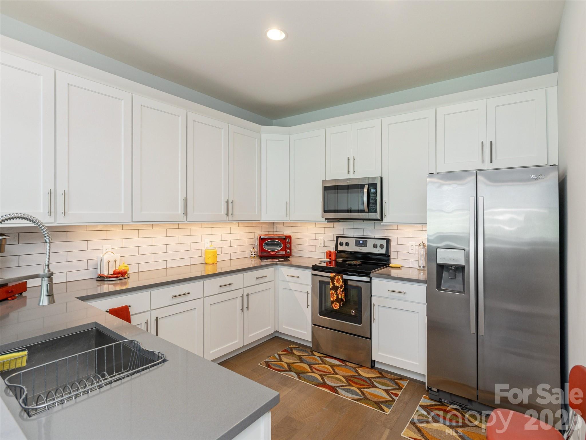 property viewer photo 12