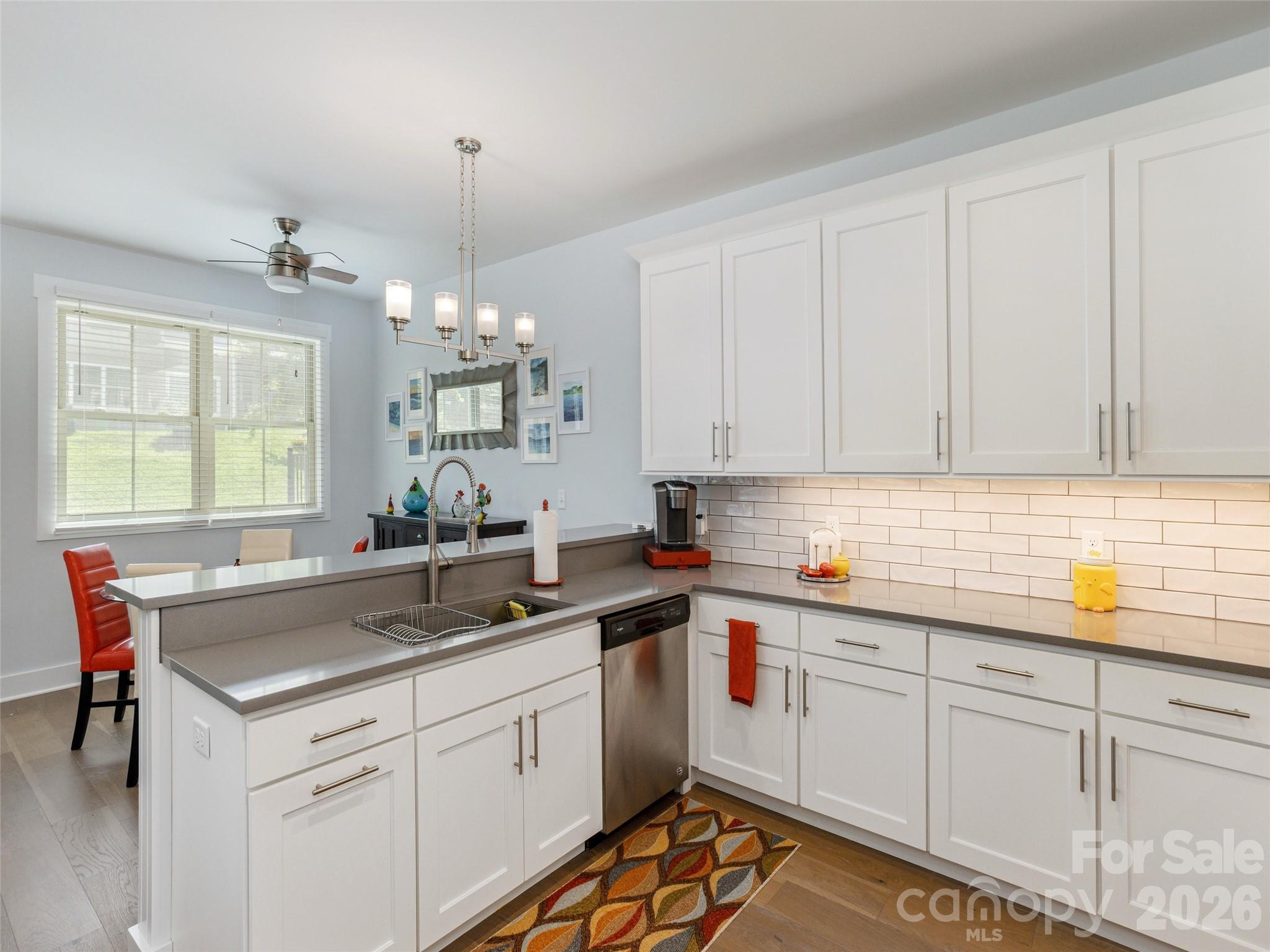 property viewer photo 13