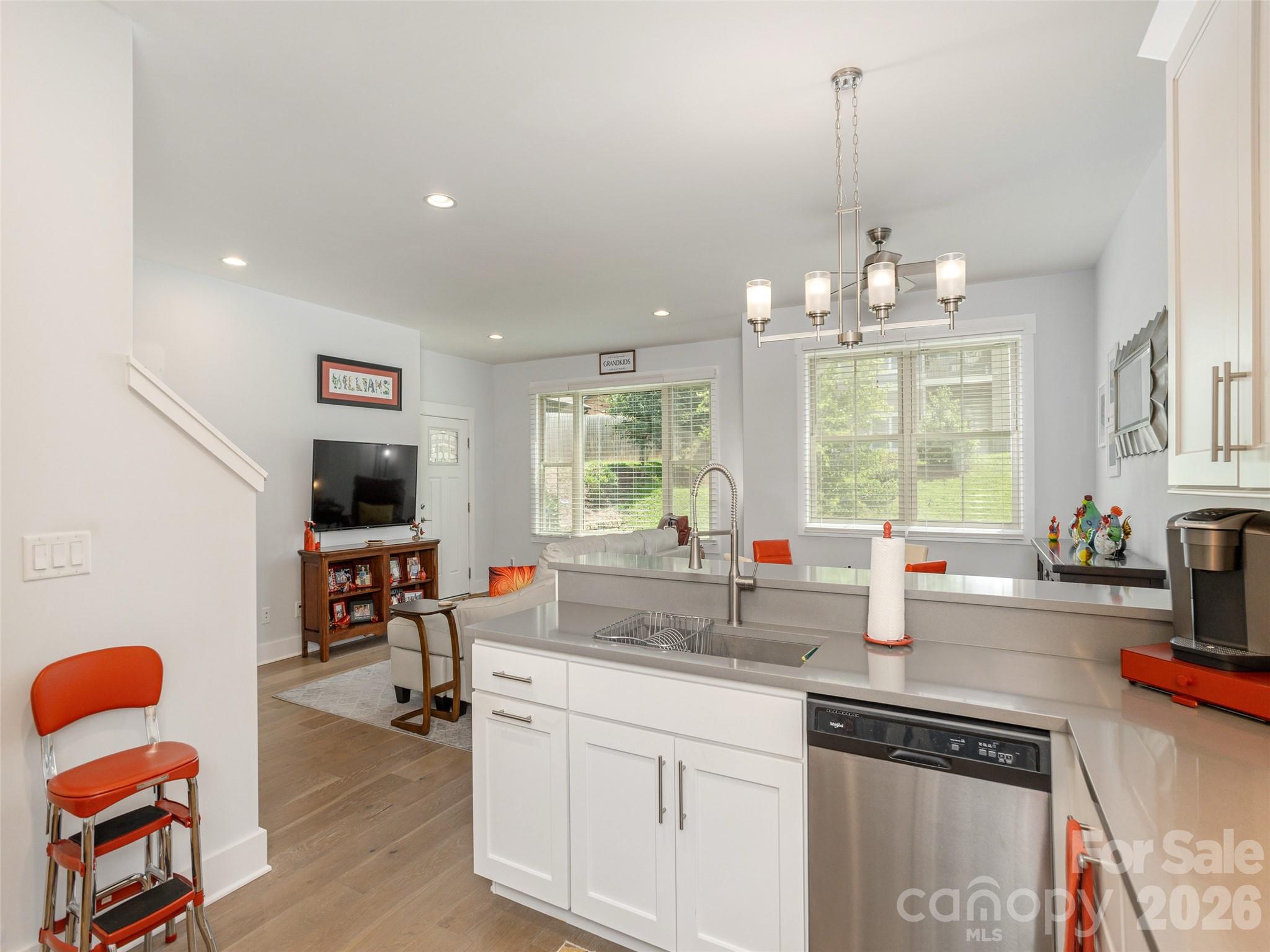 property viewer photo 14