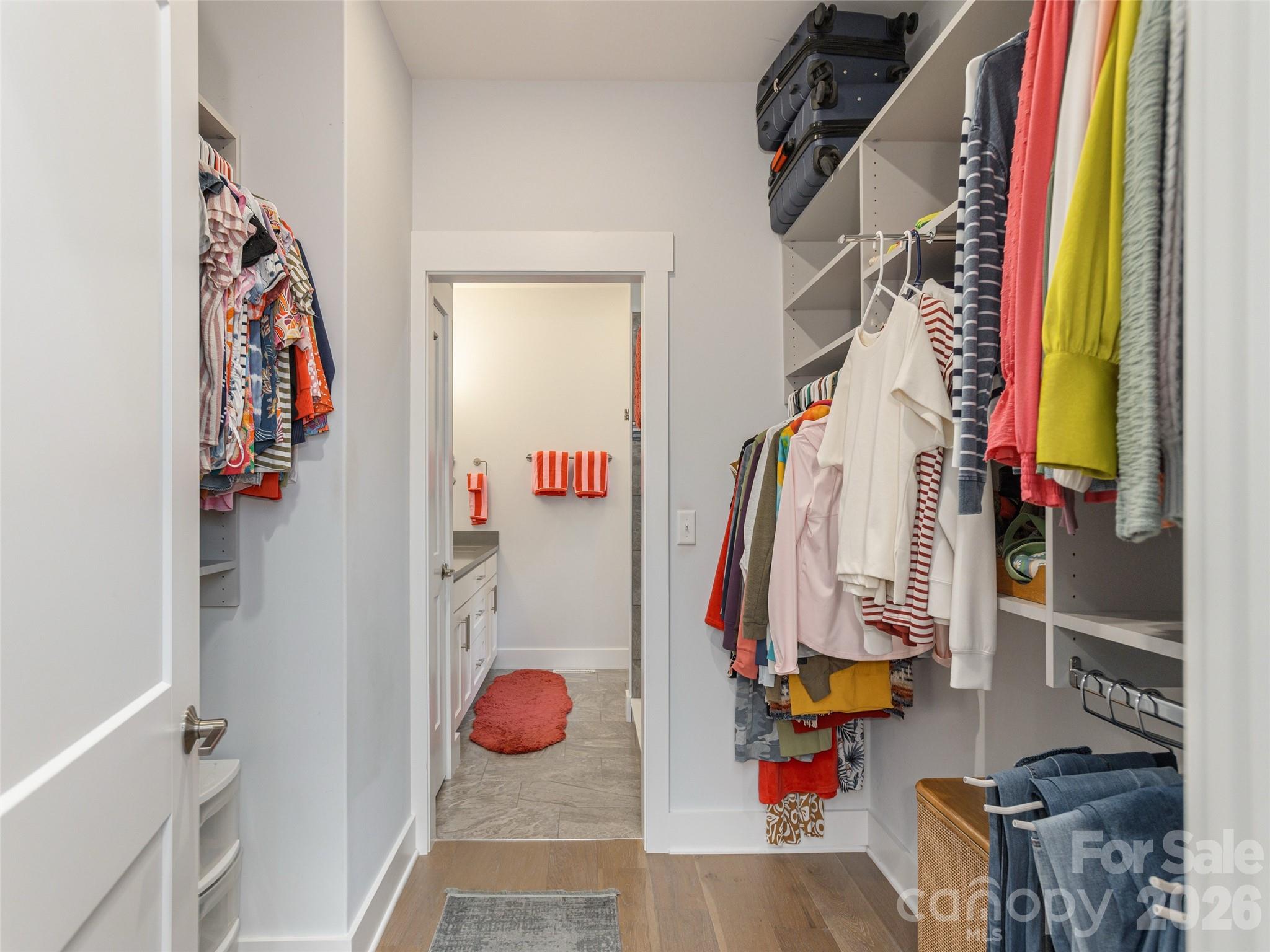 property viewer photo 17