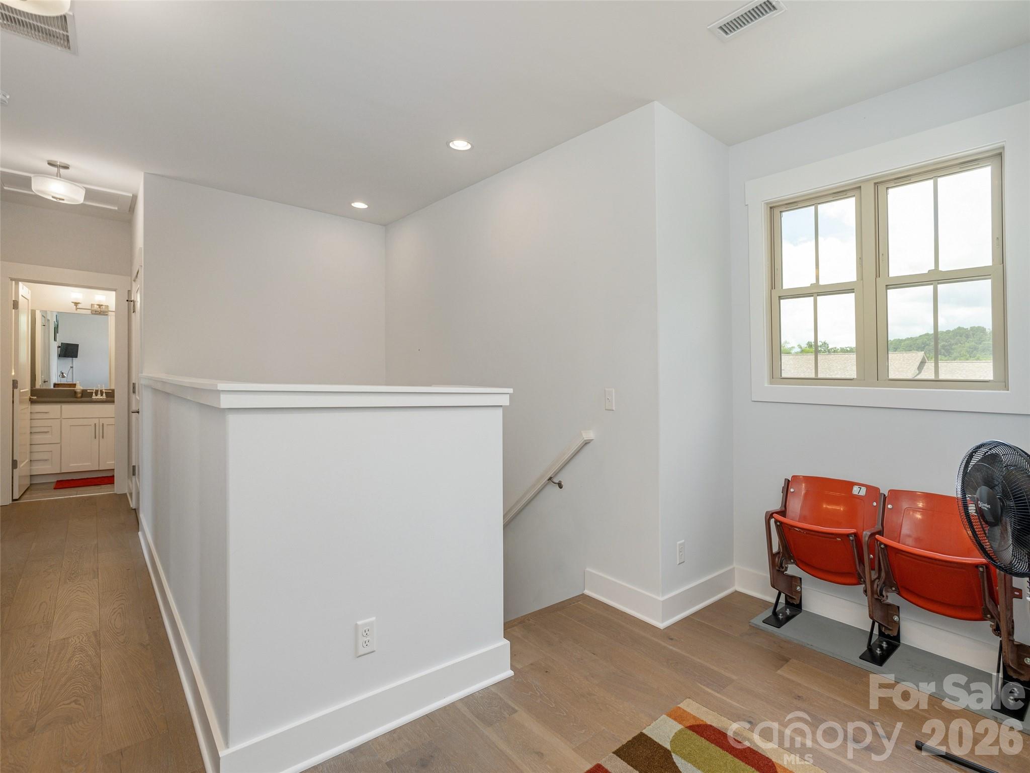 property viewer photo 21