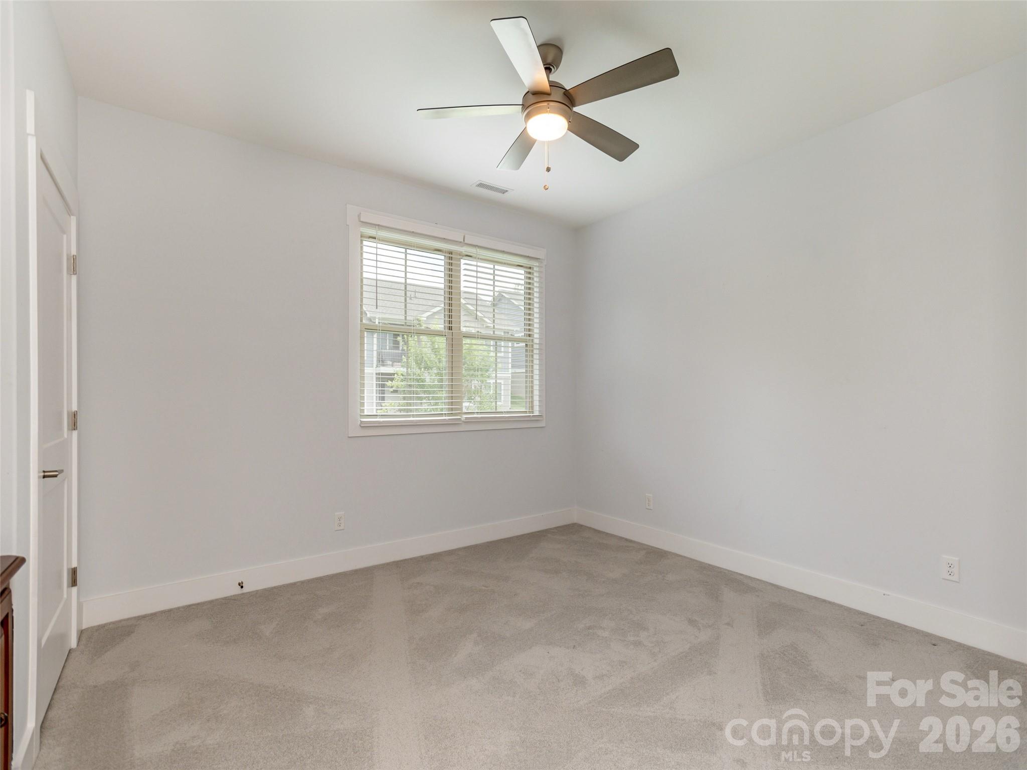 property viewer photo 24