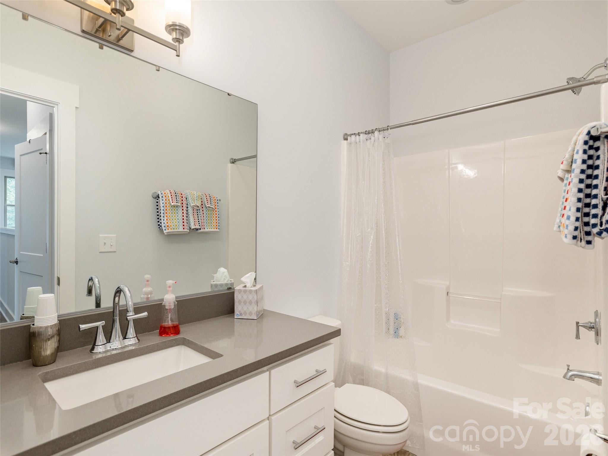property viewer photo 25