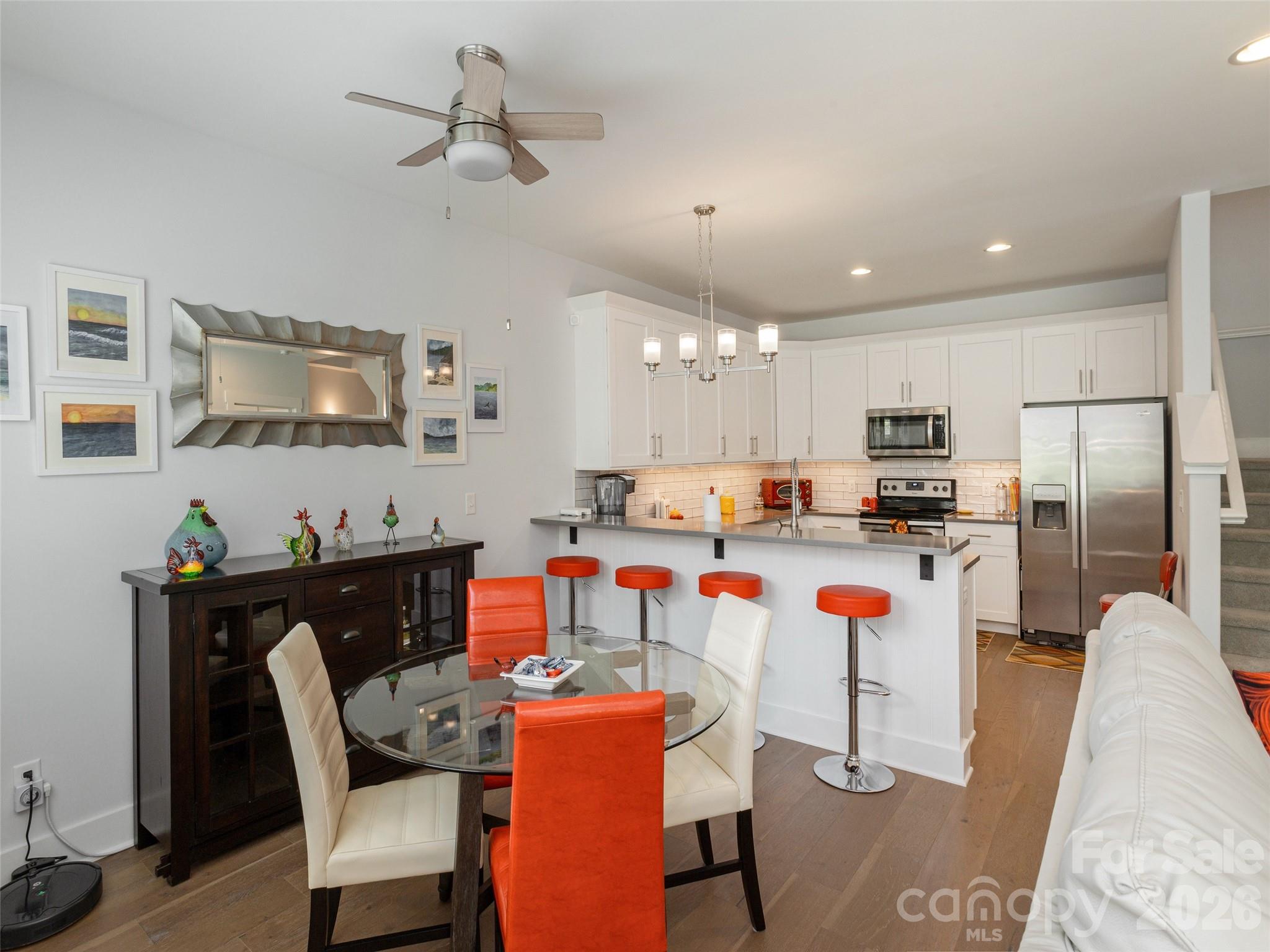 property viewer photo 9