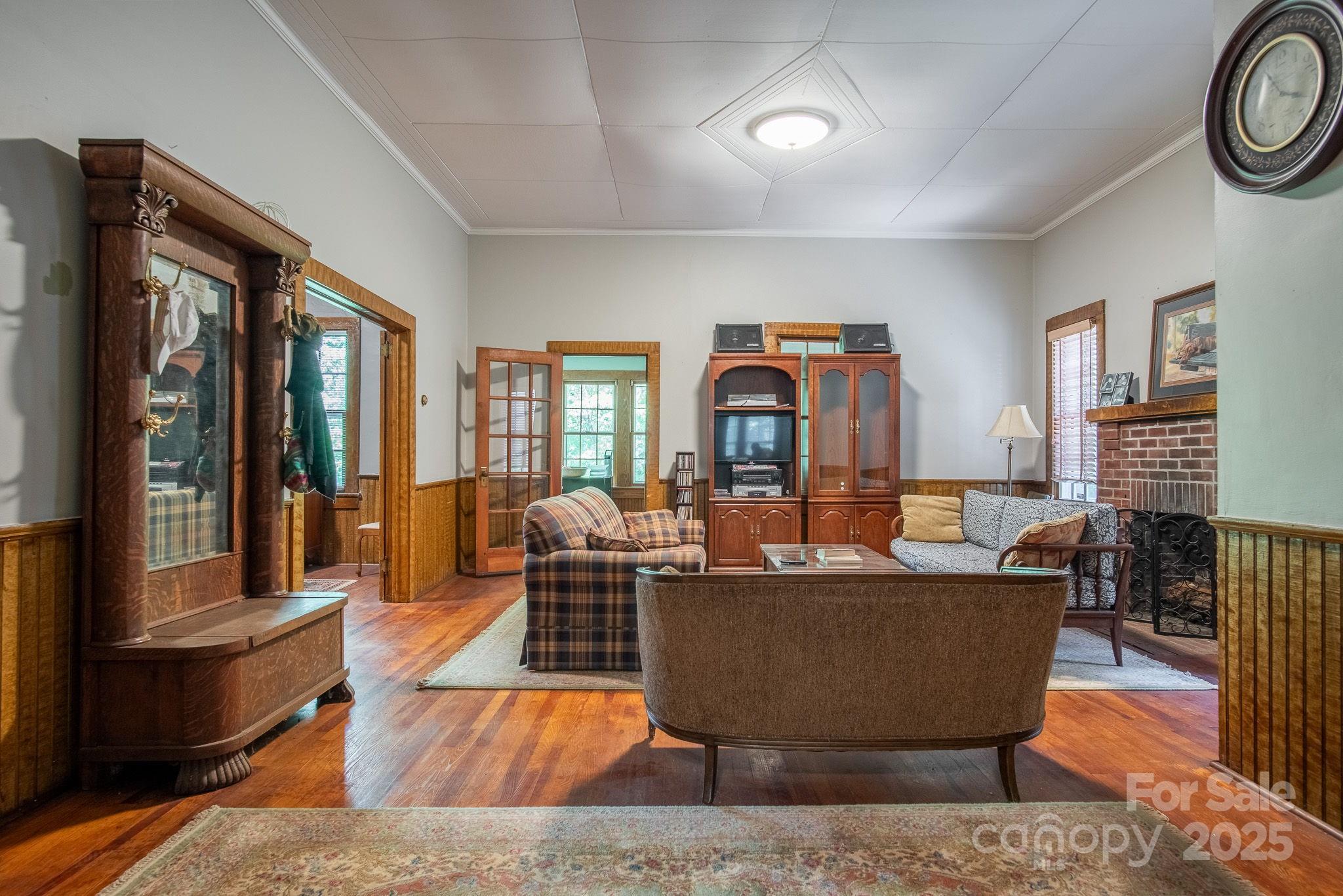 main property photo 21