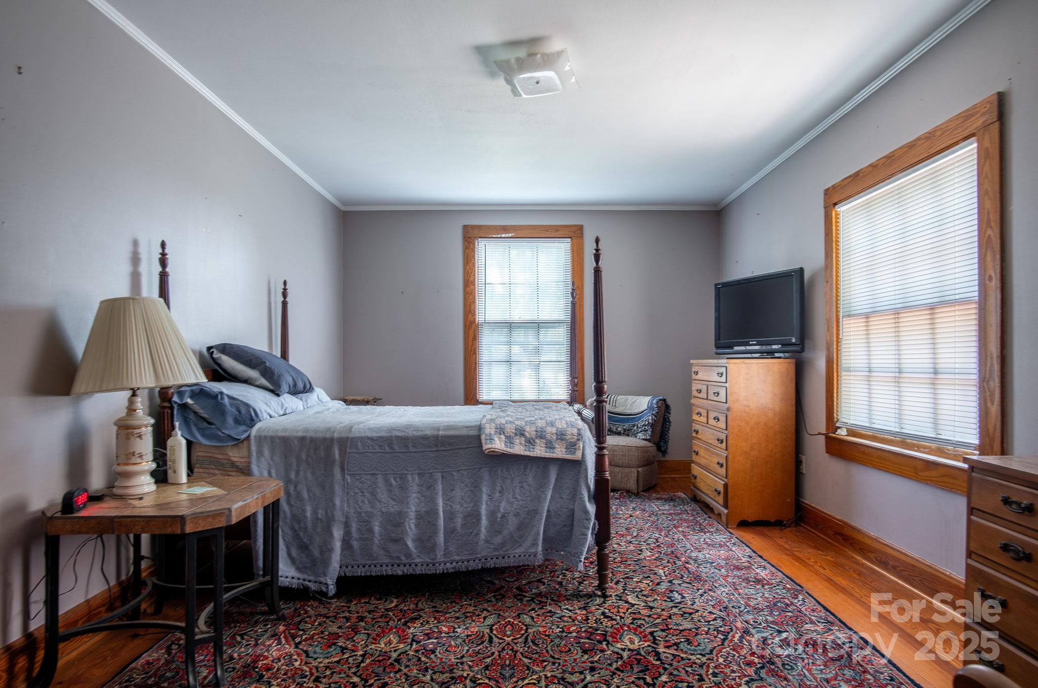 main property photo 25
