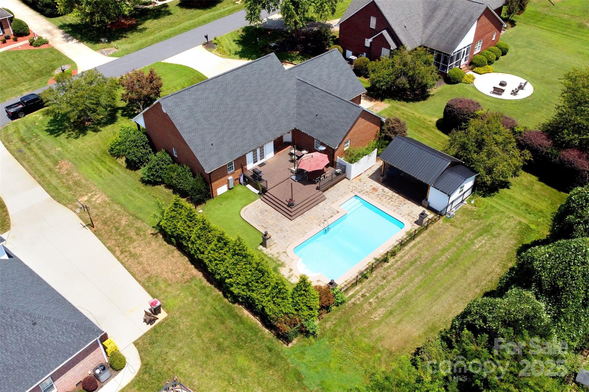 main property photo 43