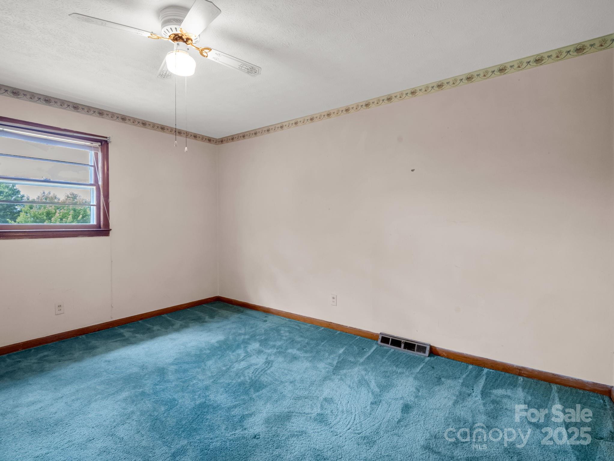 property viewer photo 23
