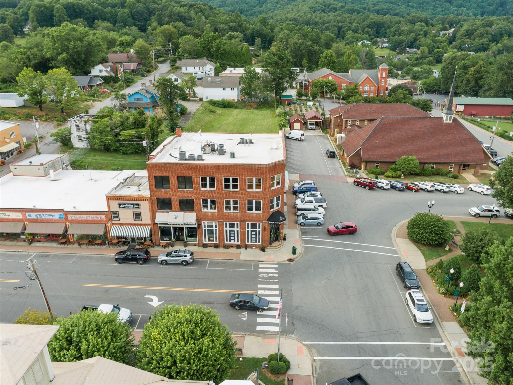 main property photo 37