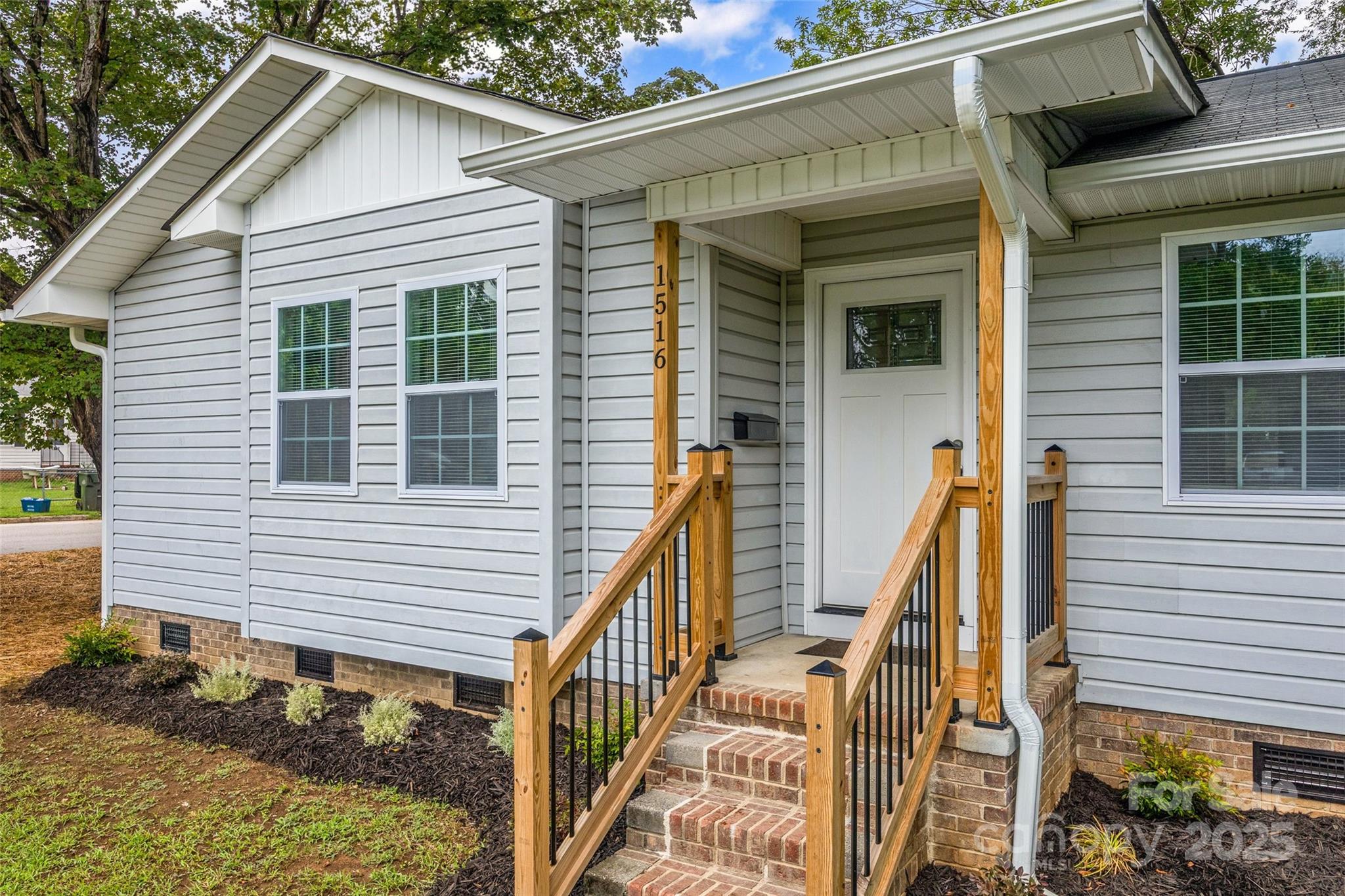 property viewer photo 1