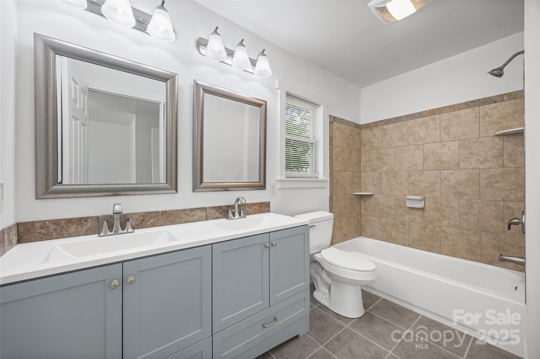 property viewer photo 19