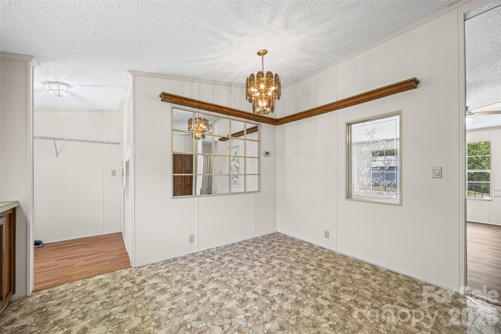 property viewer photo 11