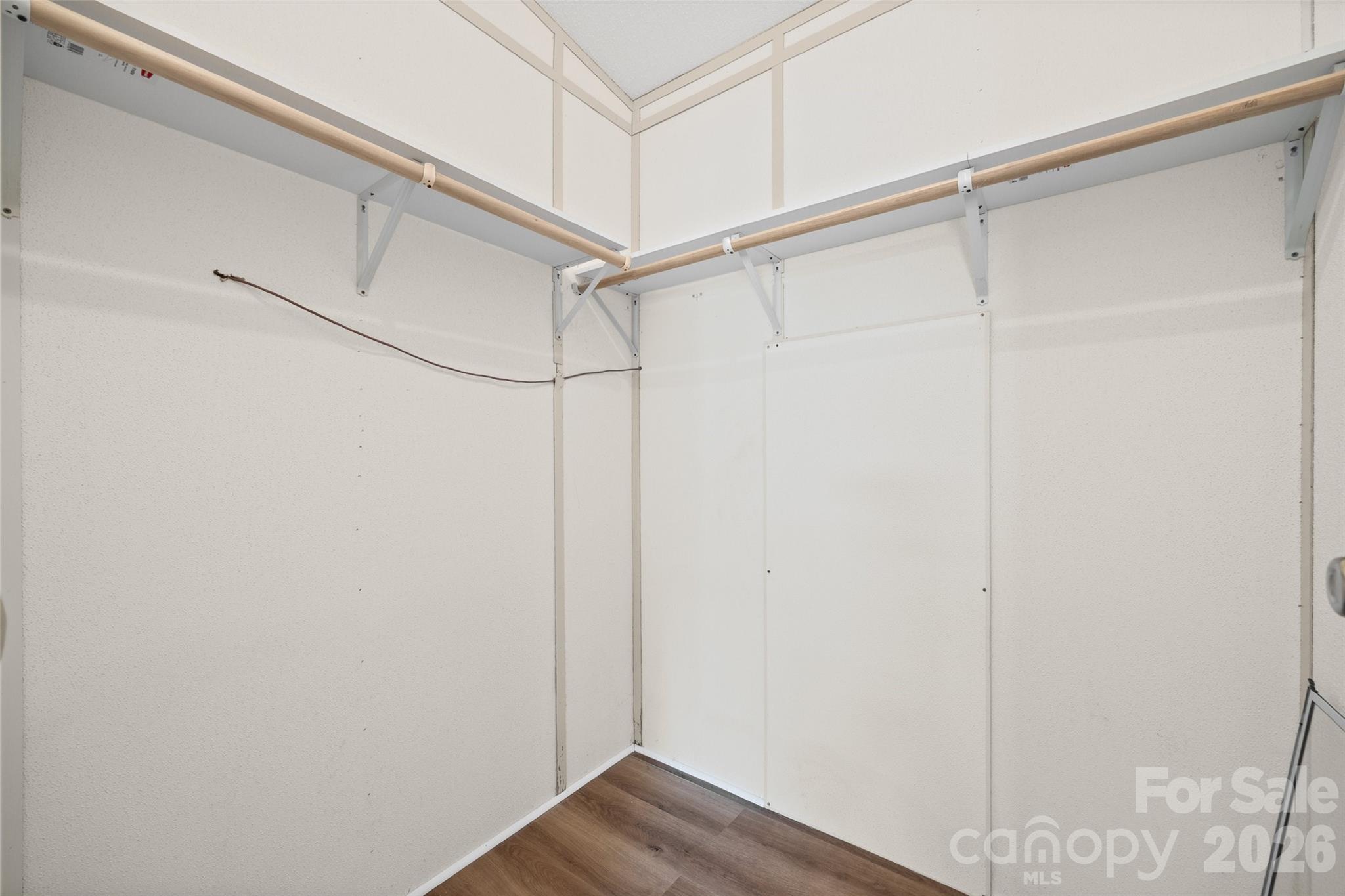 property viewer photo 14