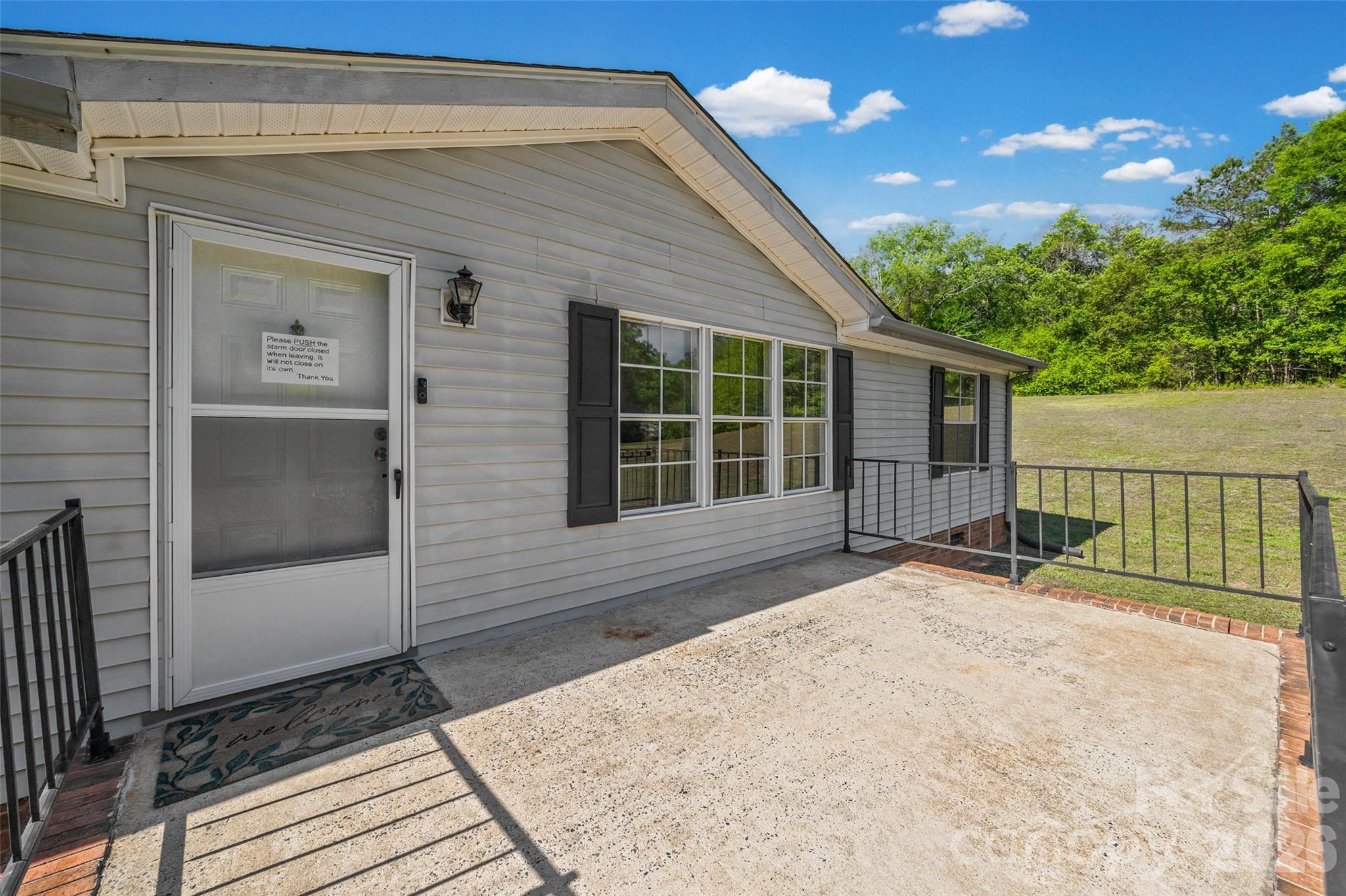 property viewer photo 2