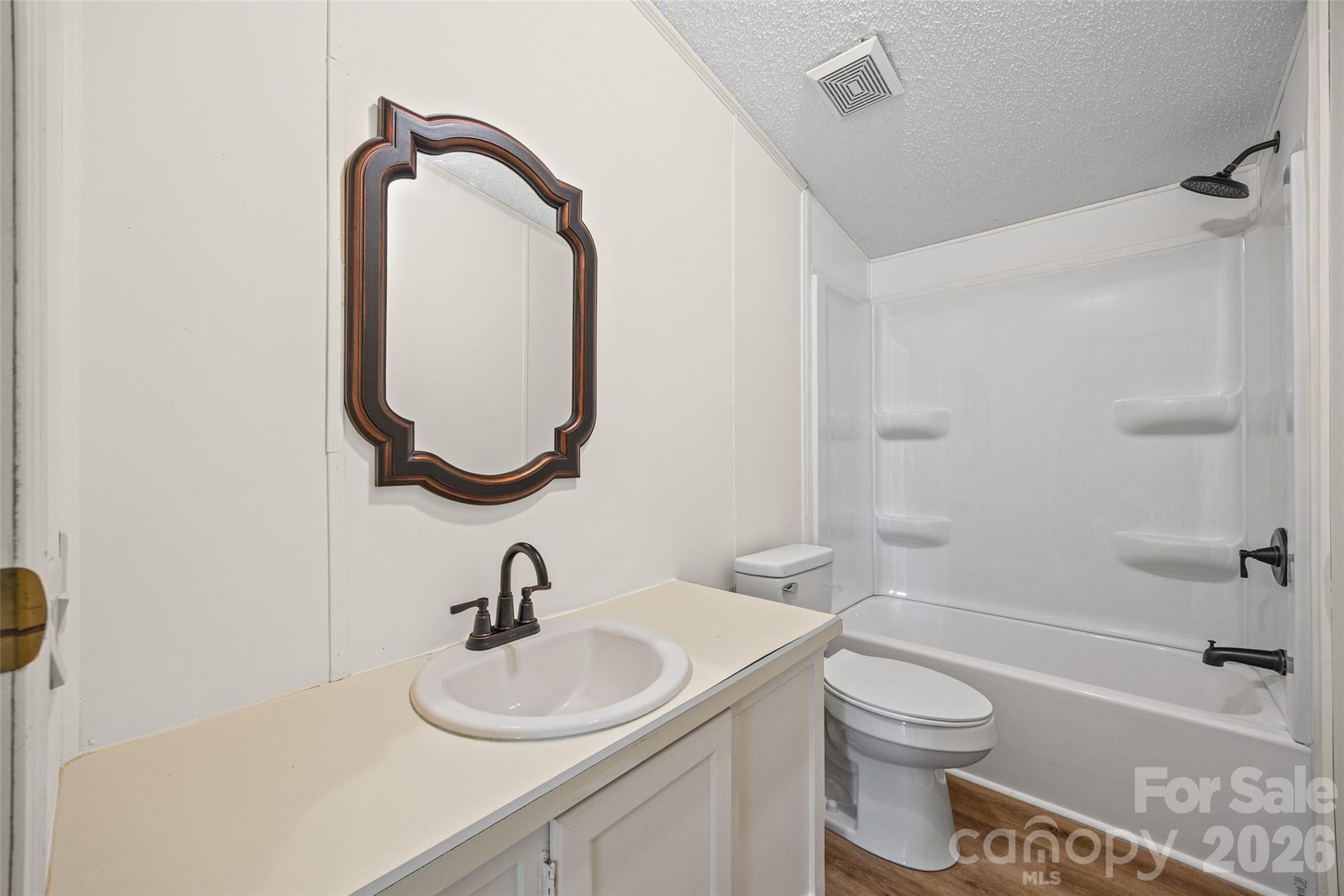 property viewer photo 20