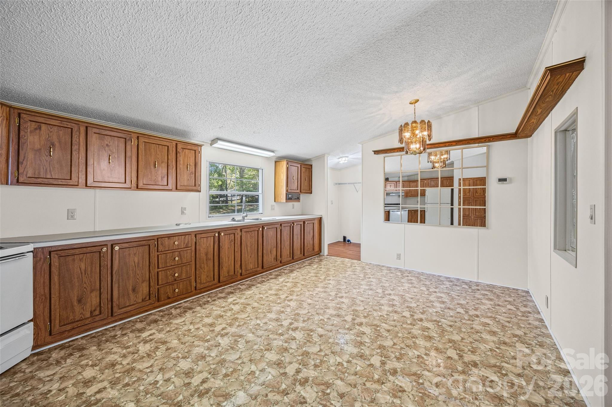 property viewer photo 9