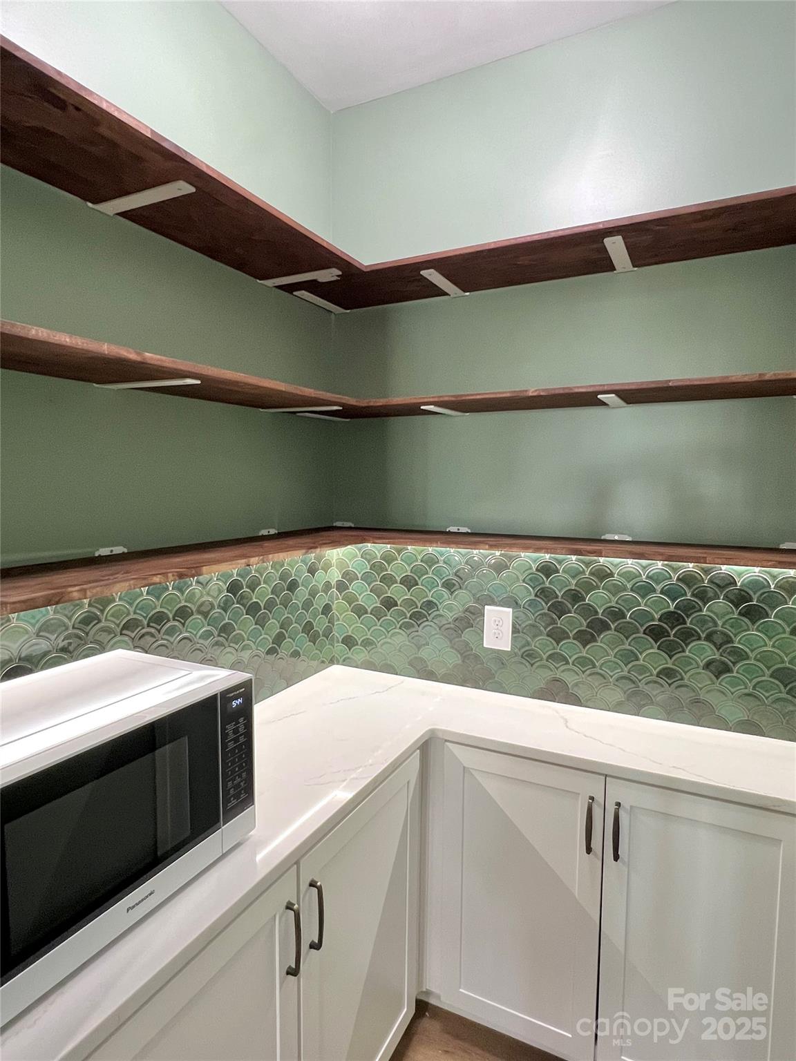 property viewer photo 10