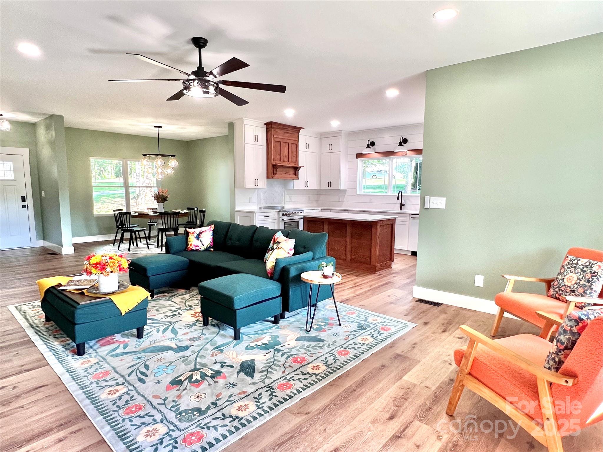property viewer photo 14