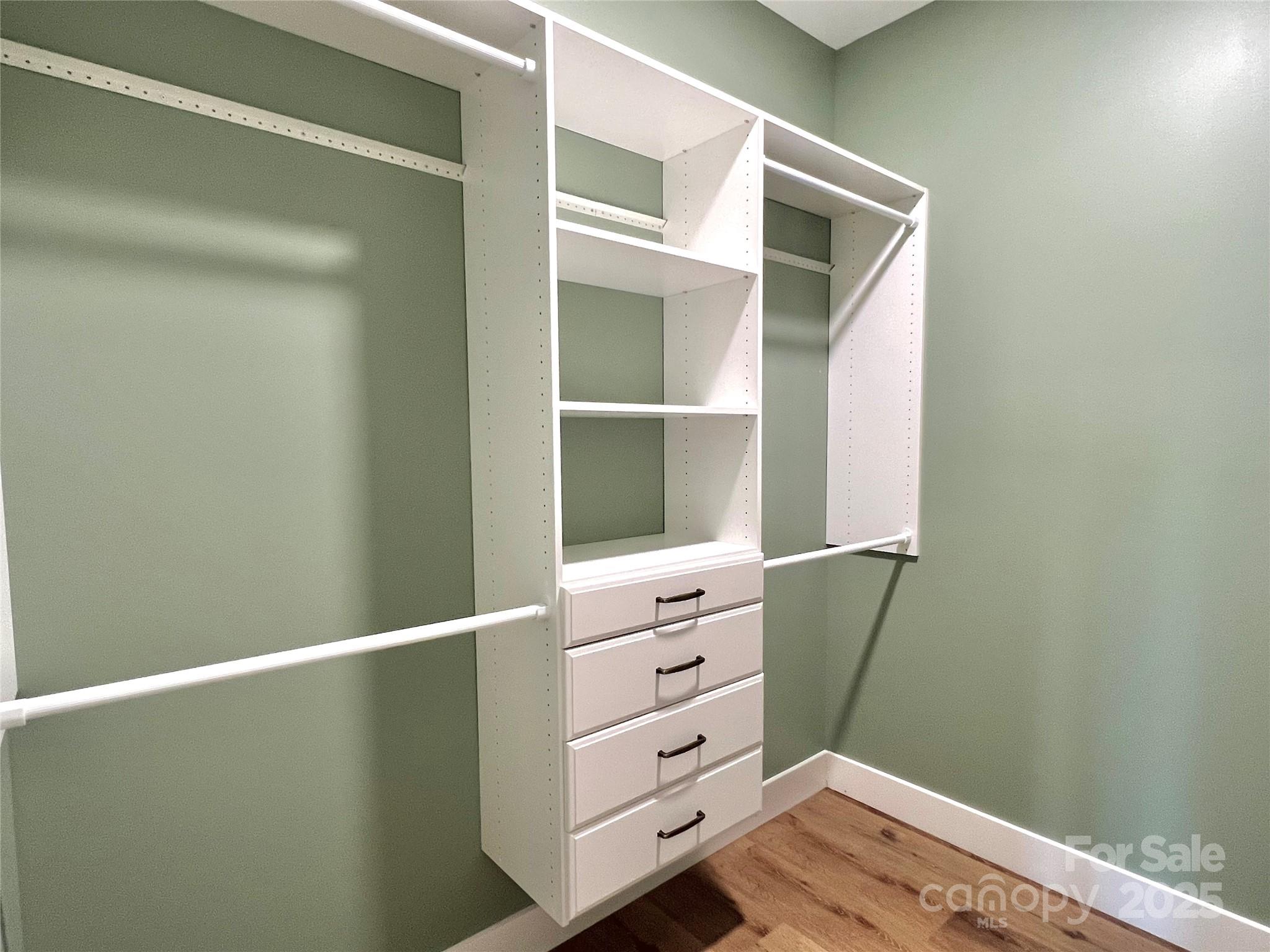 property viewer photo 19