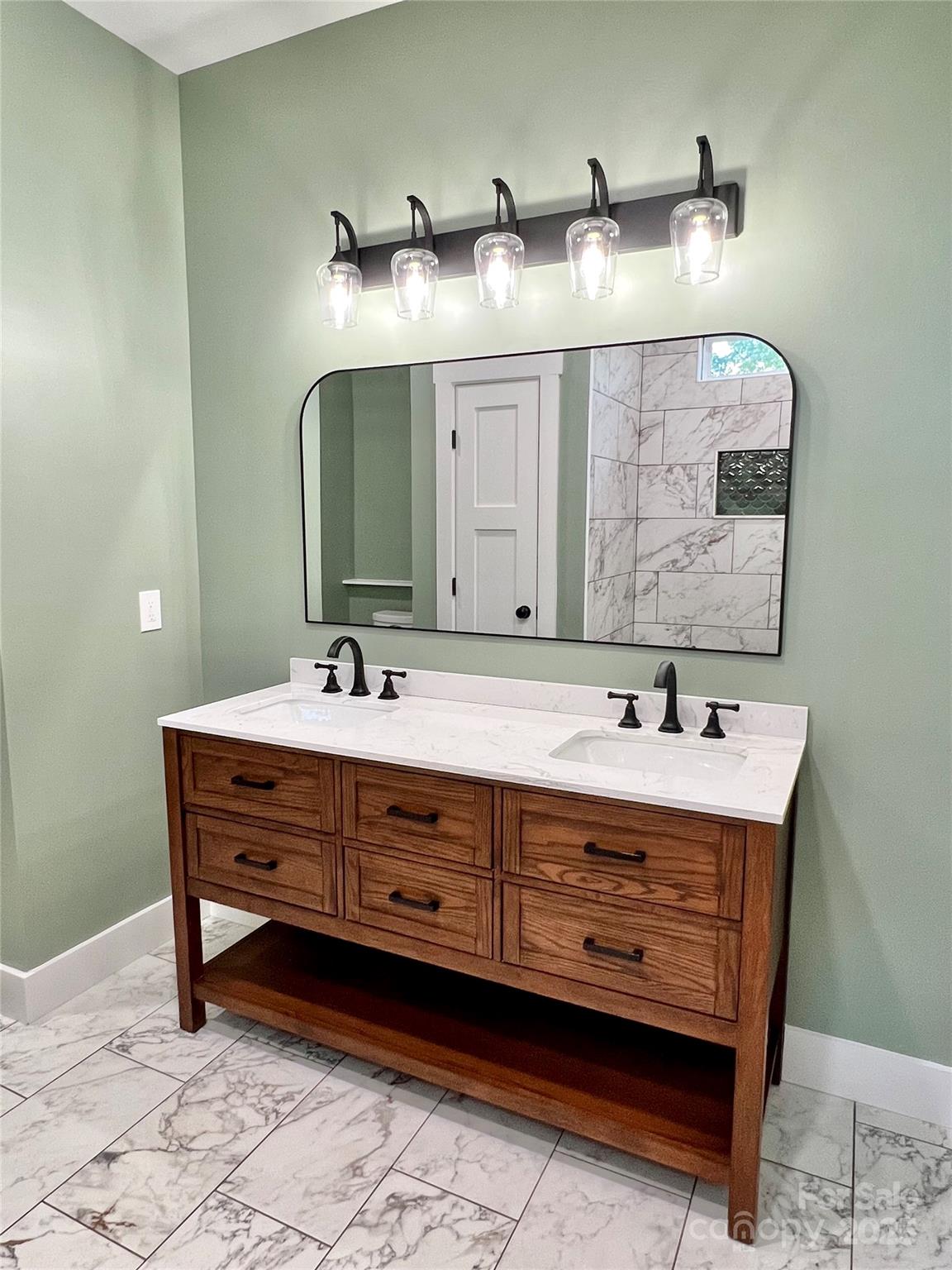 property viewer photo 21