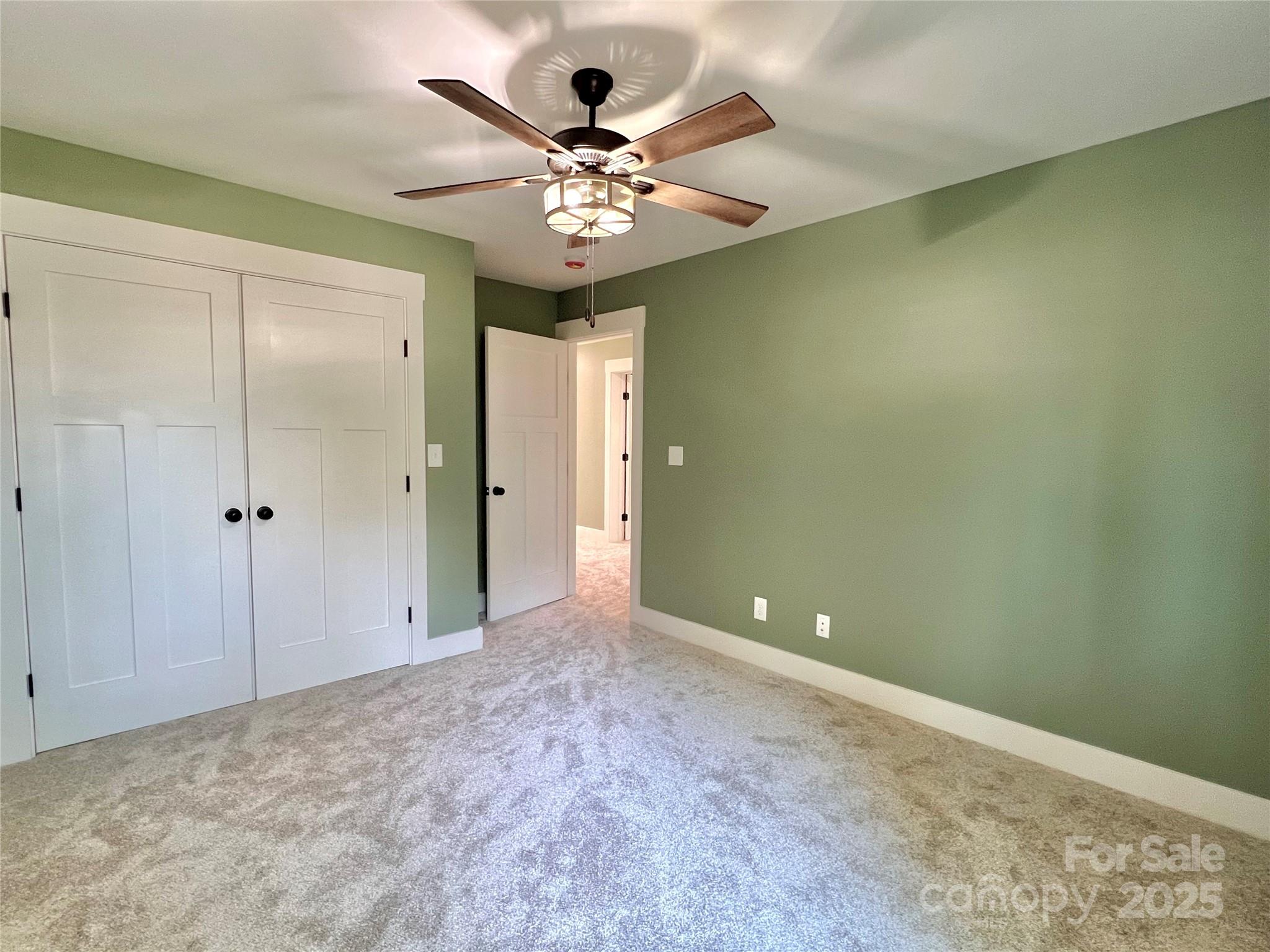 property viewer photo 30