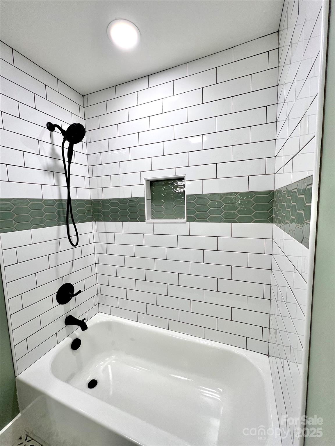 property viewer photo 33