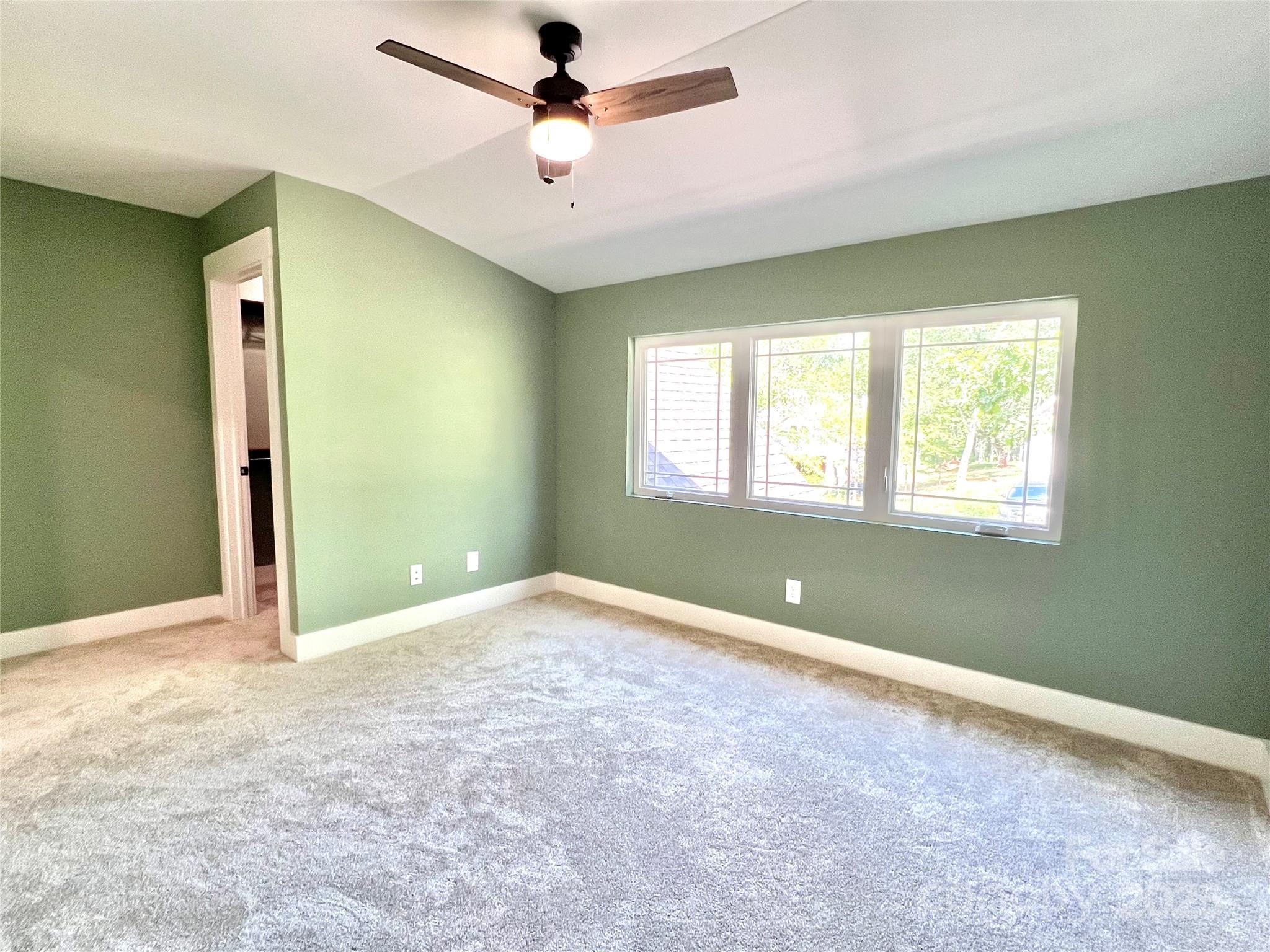 property viewer photo 36