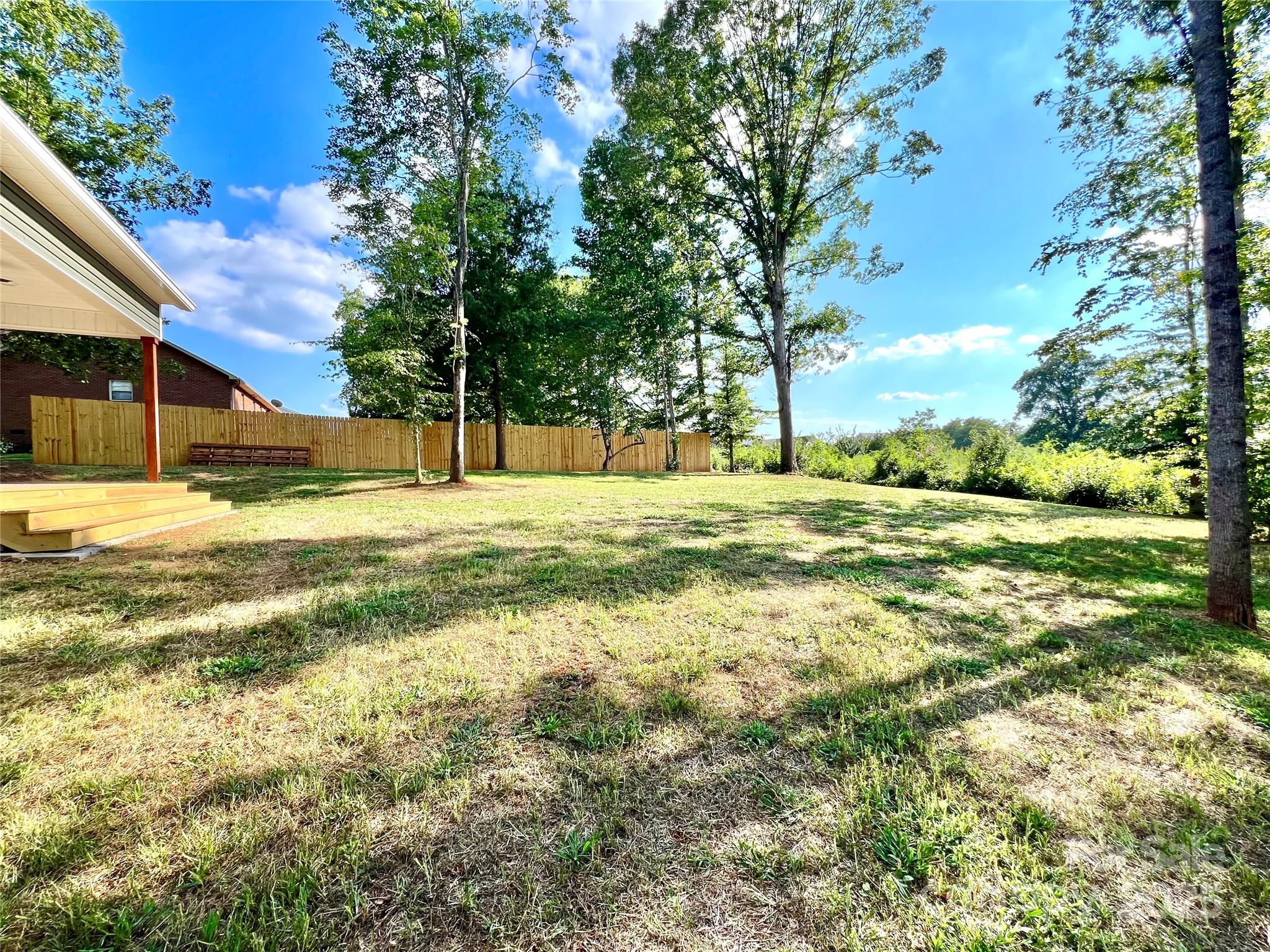 property viewer photo 45