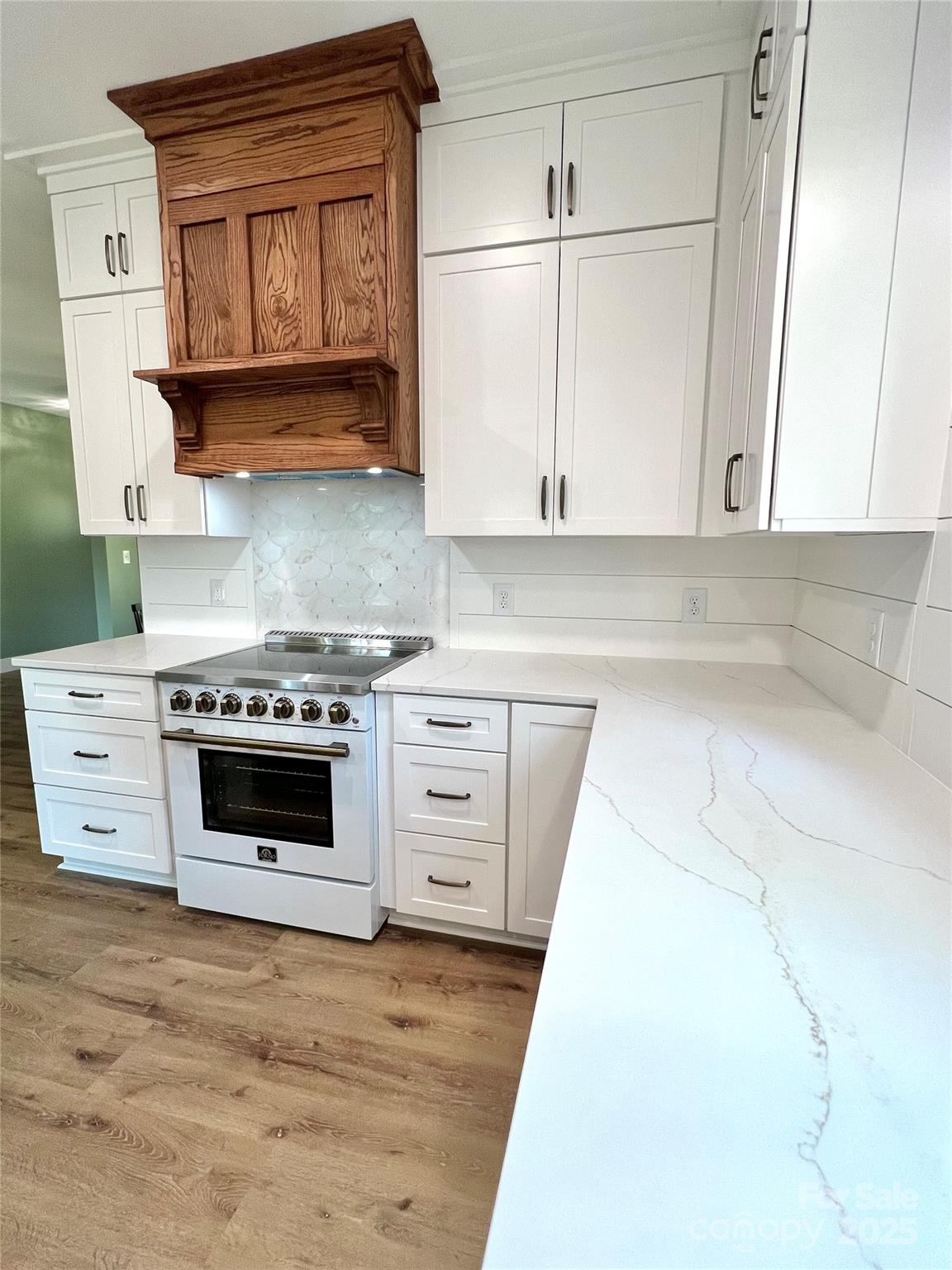 property viewer photo 46