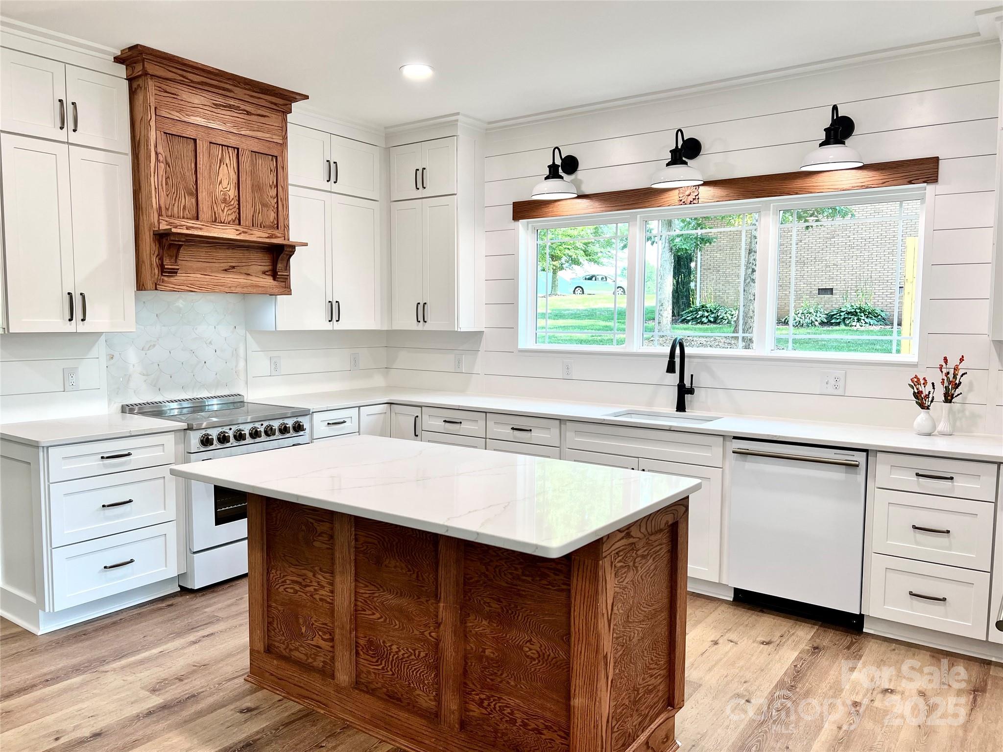 property viewer photo 5
