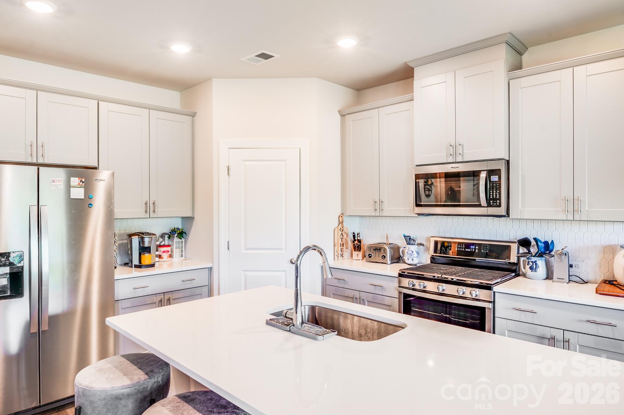 property viewer photo 13
