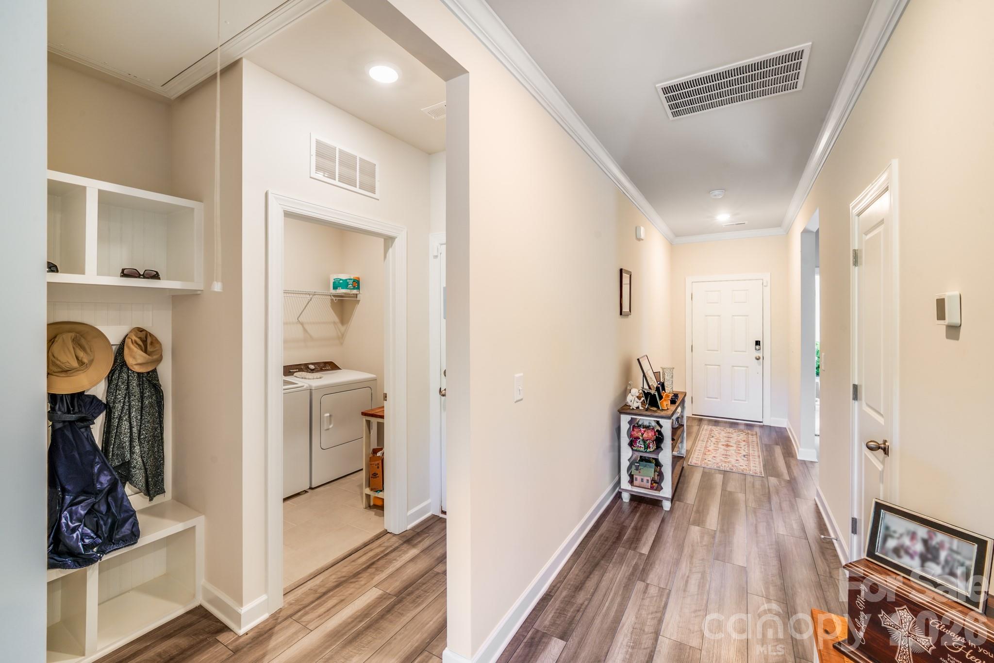 property viewer photo 7