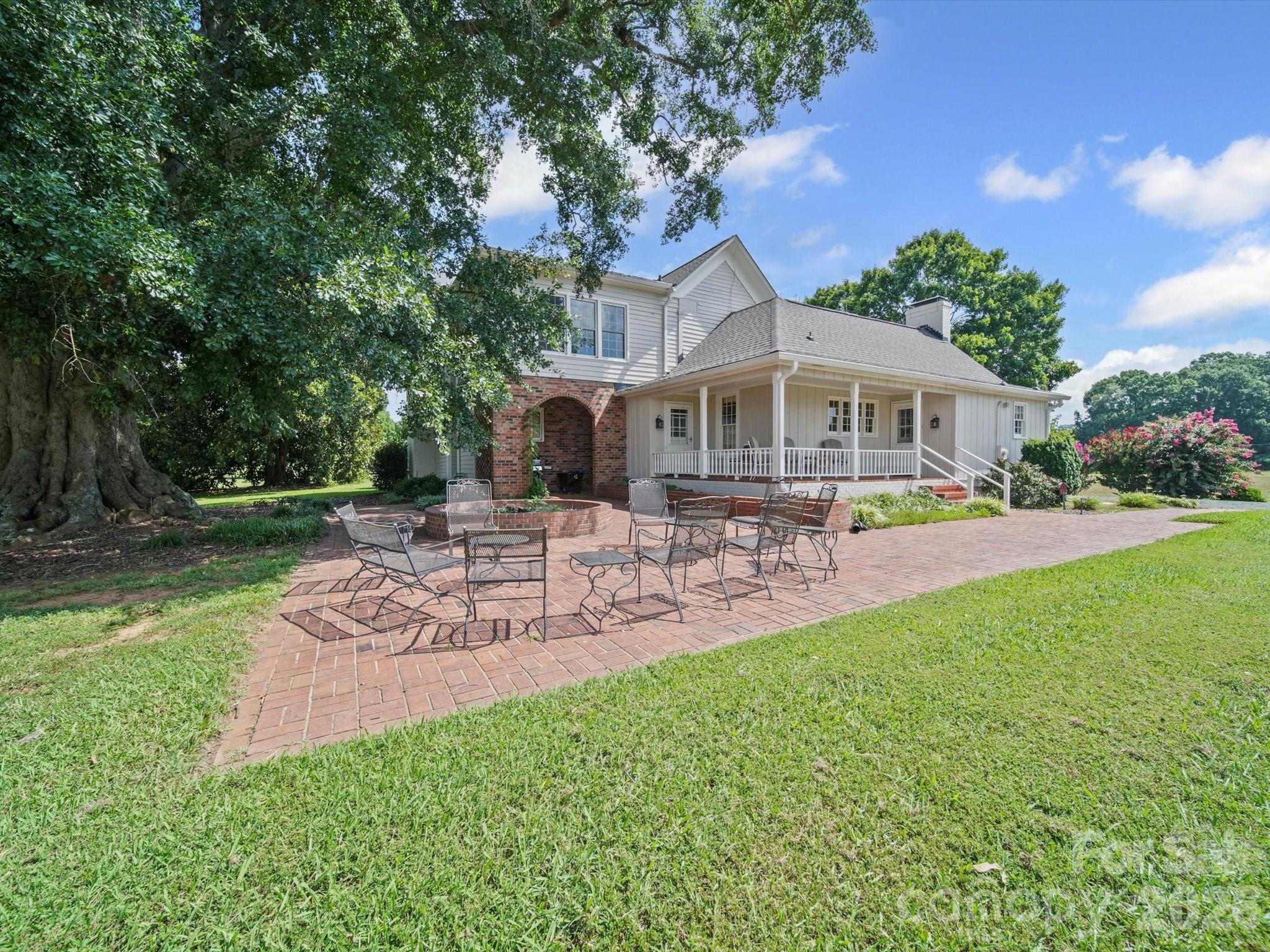 main property photo 33