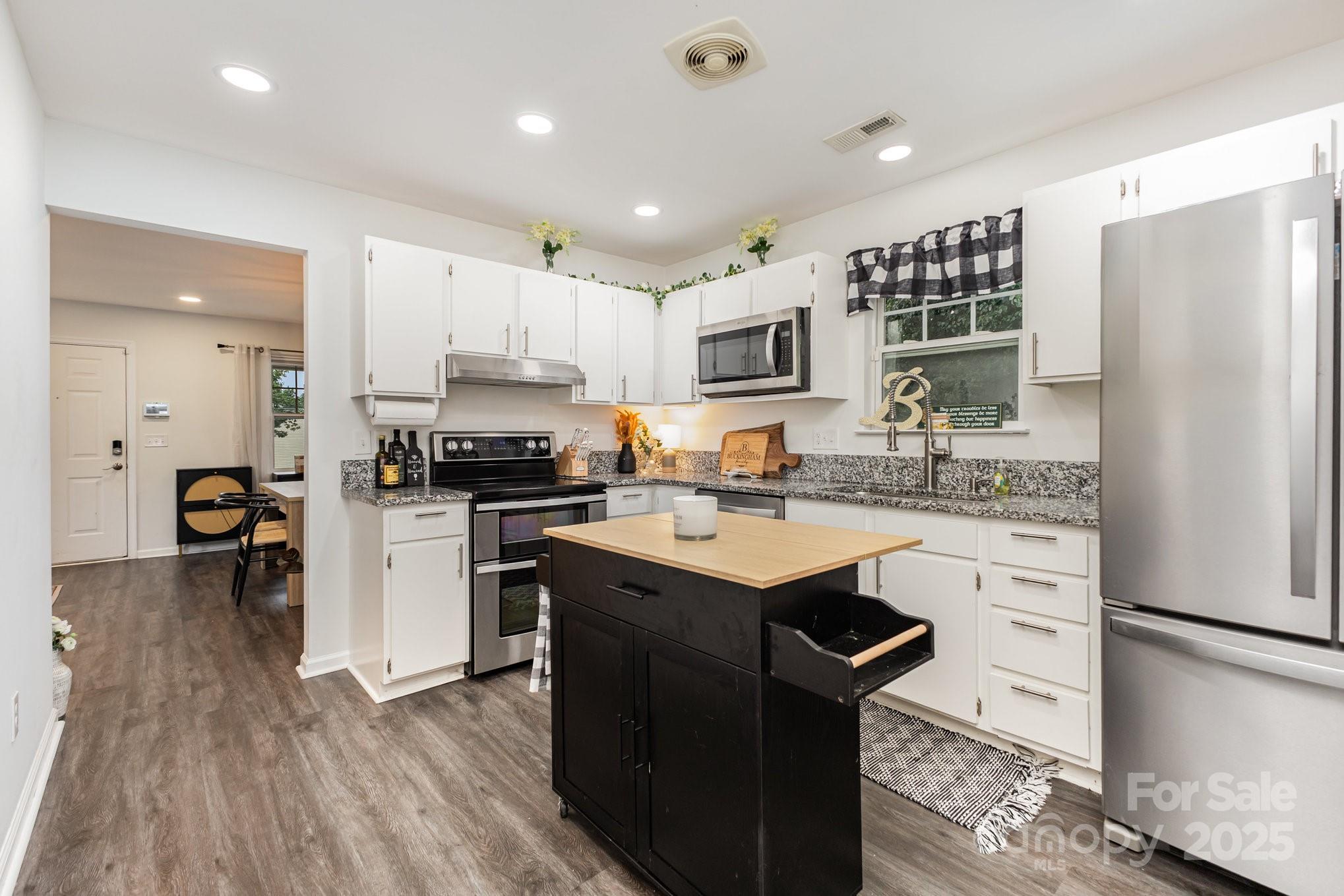 property viewer photo 10
