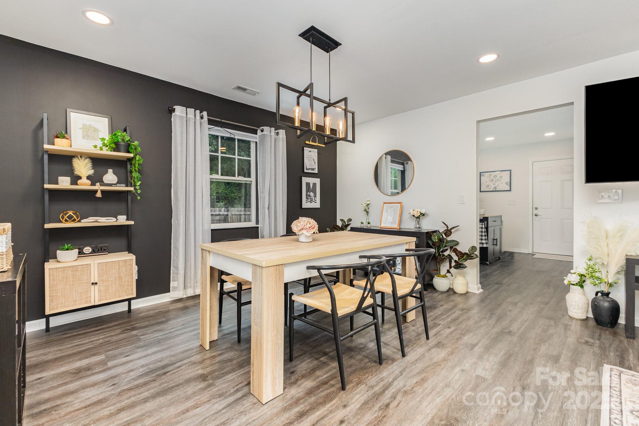 property viewer photo 8