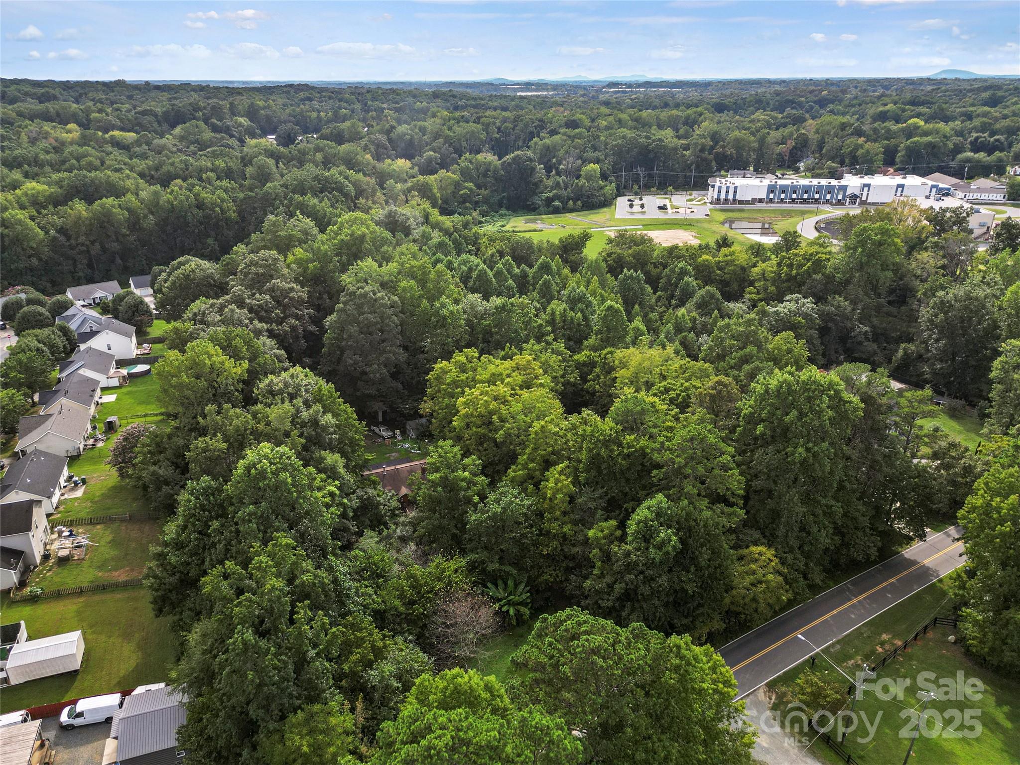 main property photo 11