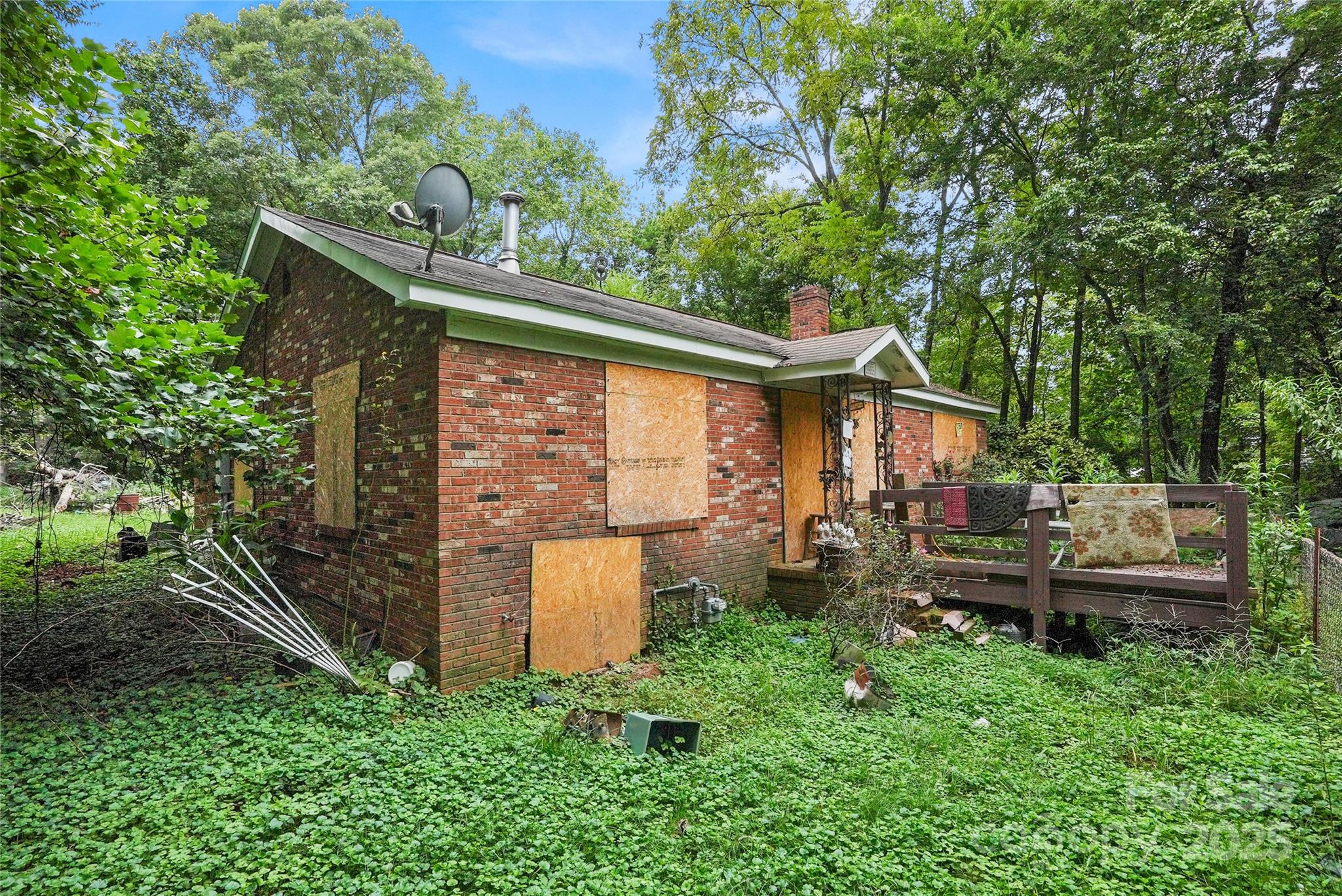 main property photo 16