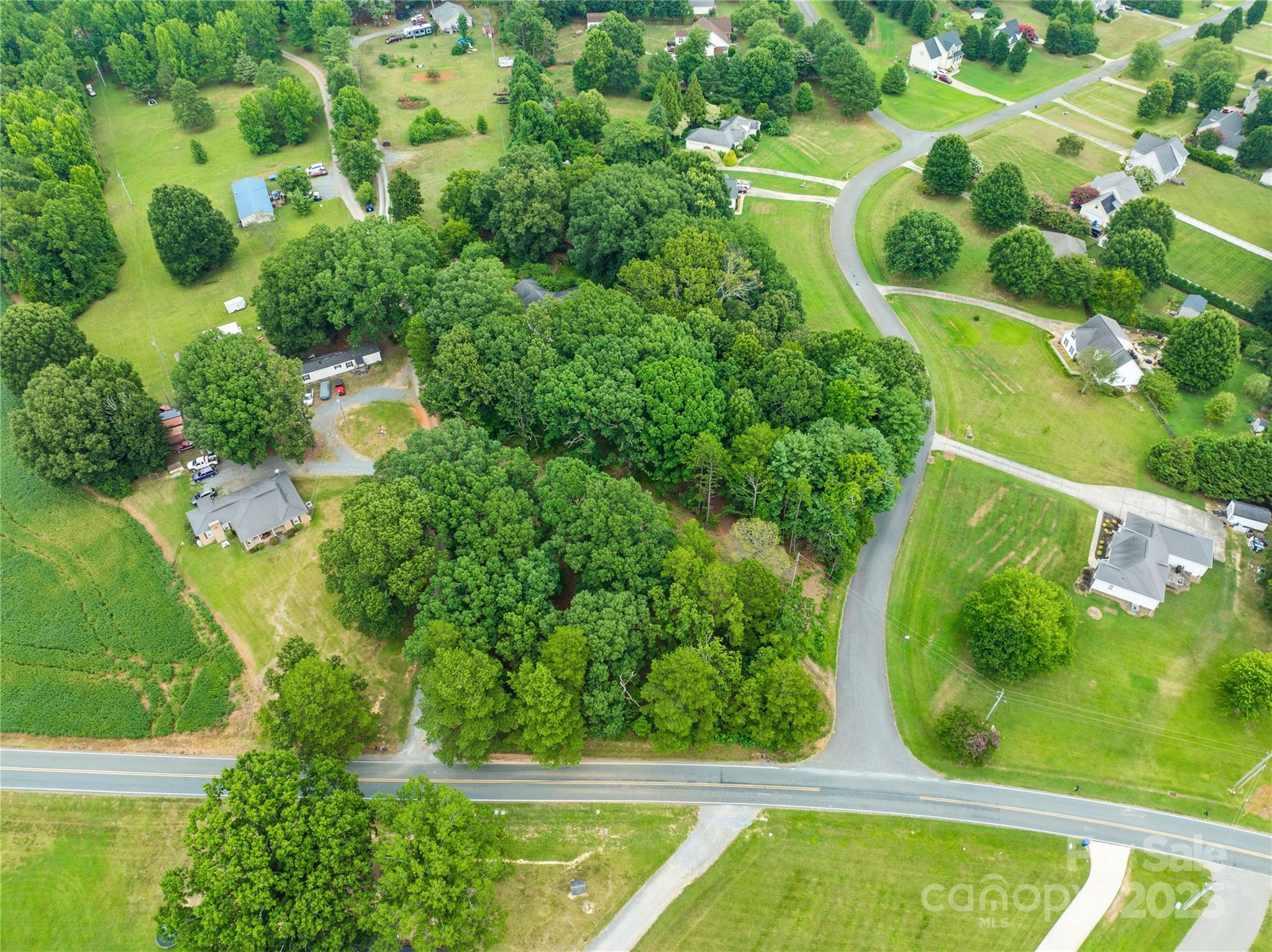 main property photo 10