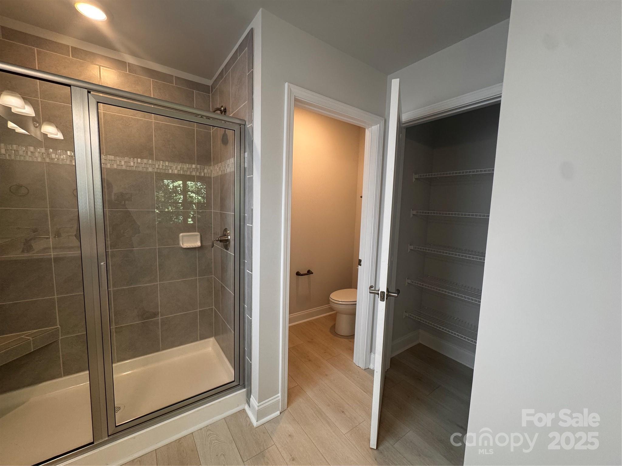property viewer photo 15