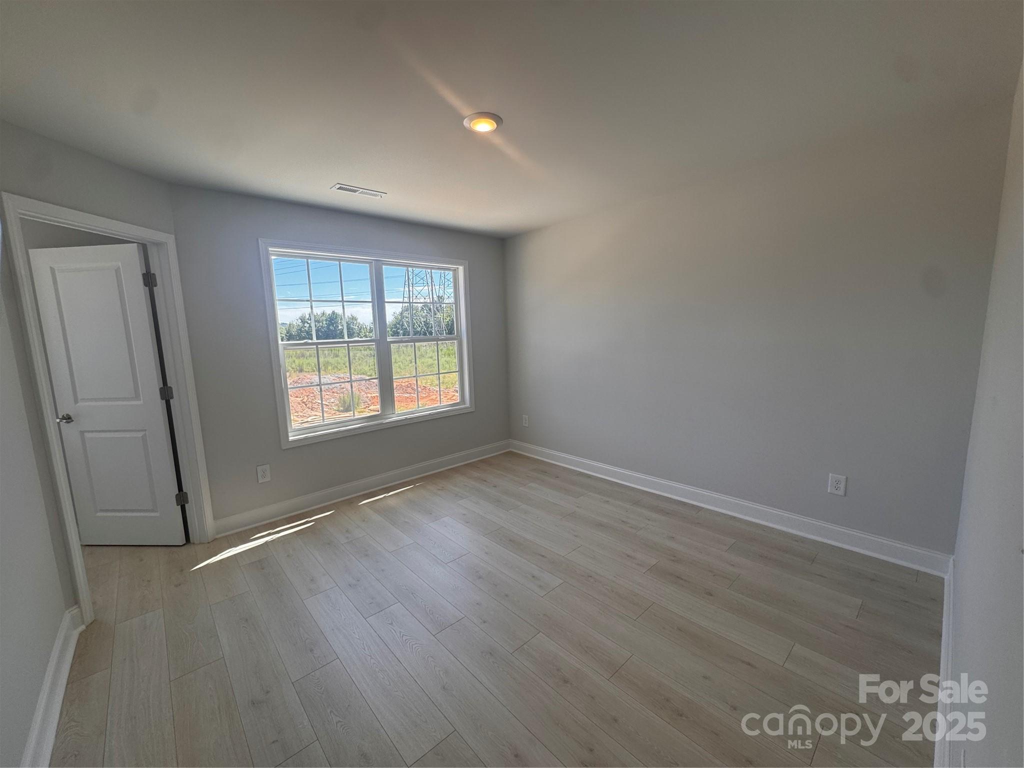 property viewer photo 21