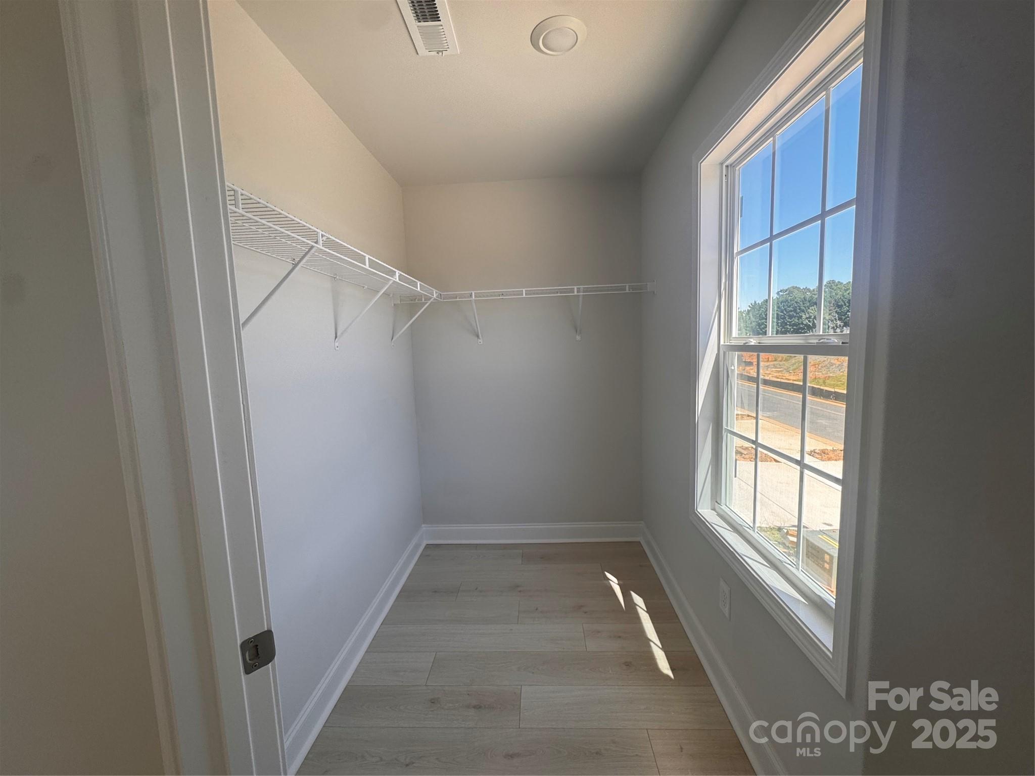 property viewer photo 22