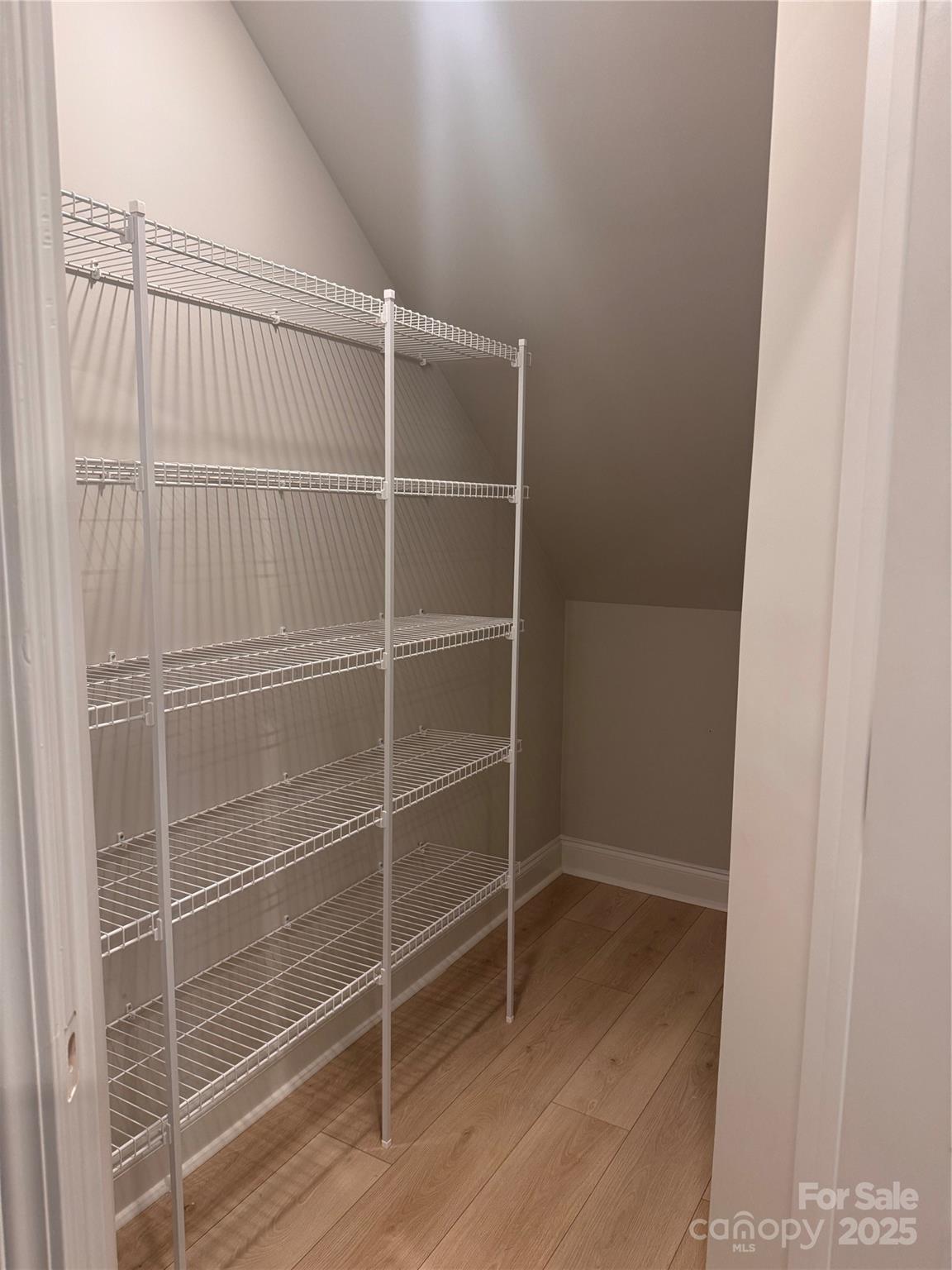 property viewer photo 5