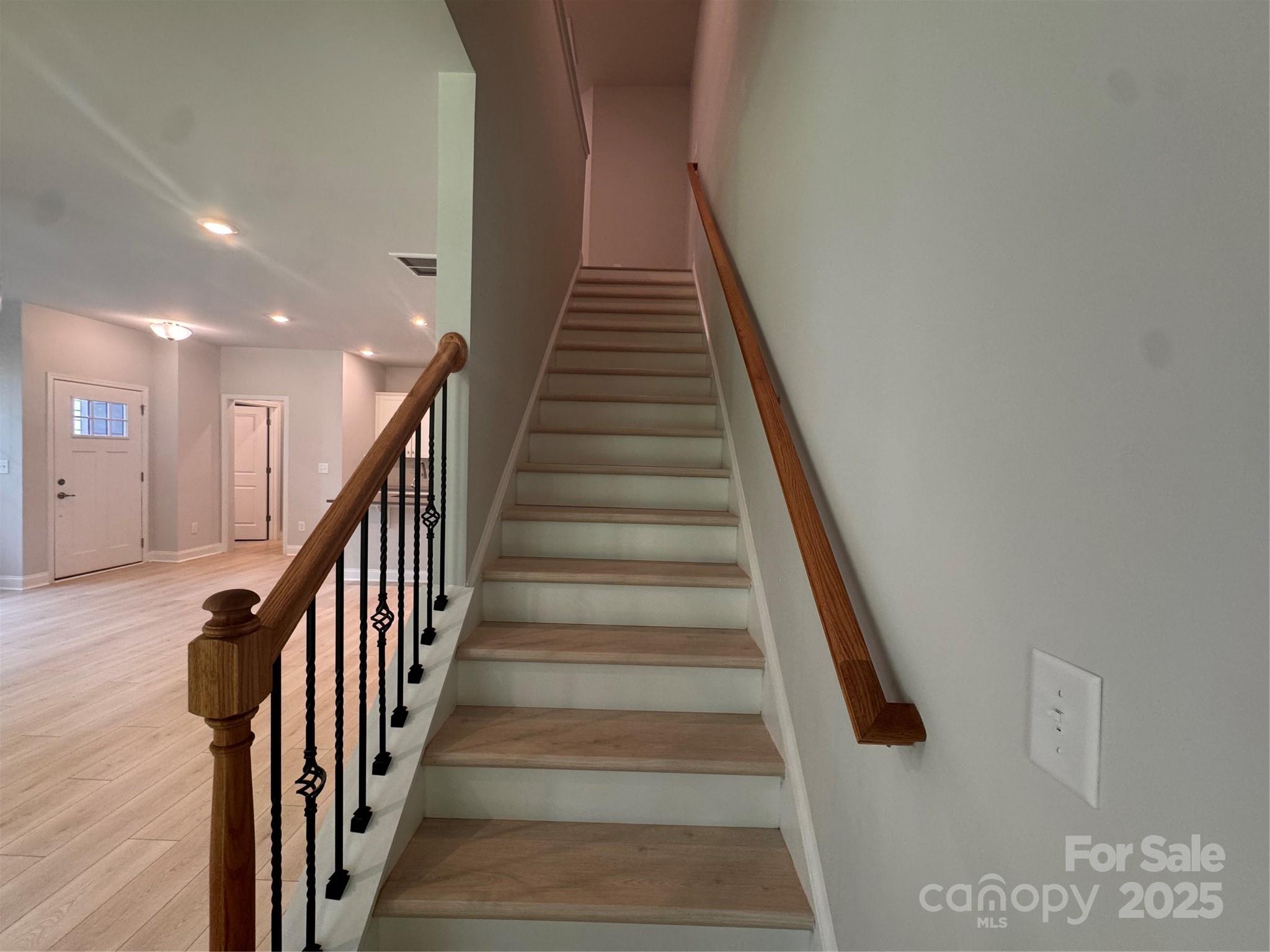 property viewer photo 9